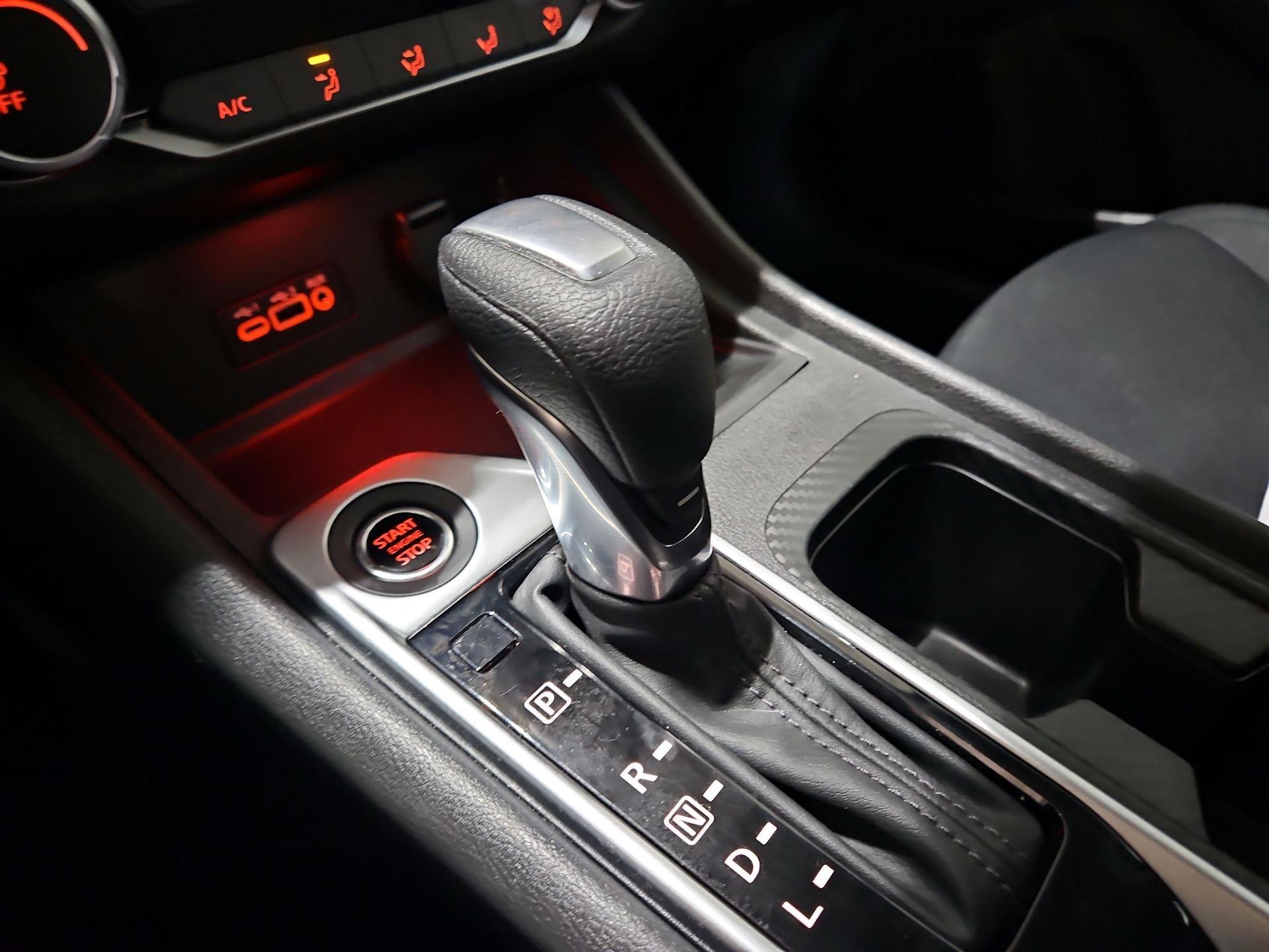 Thumbnail: 2023 Nissan Sentra - 17