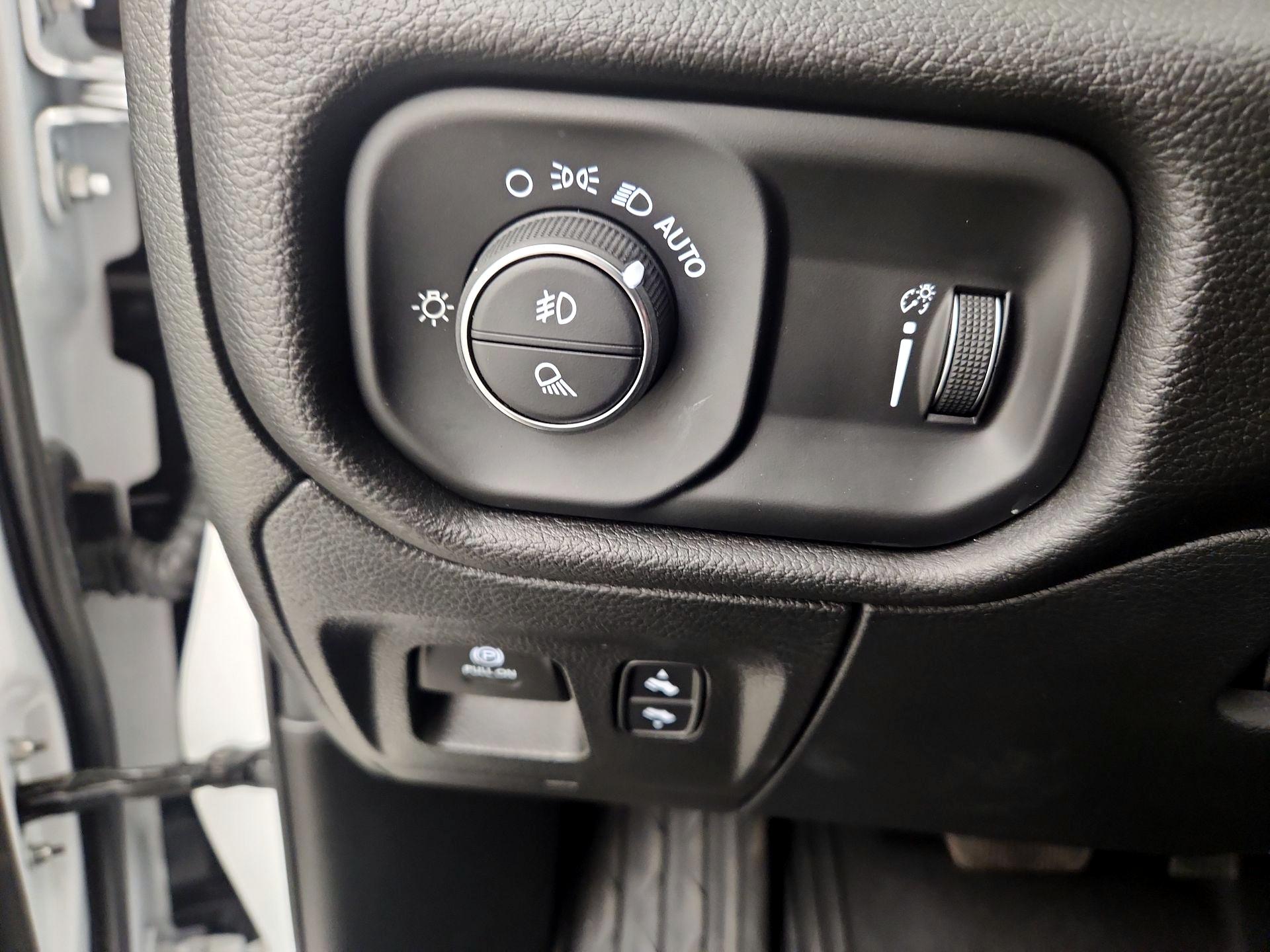 Thumbnail: 2025 RAM 1500 - 13