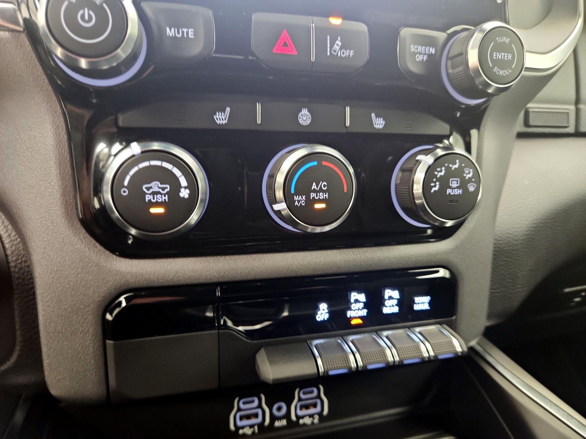 Thumbnail: 2025 RAM 1500 - 16