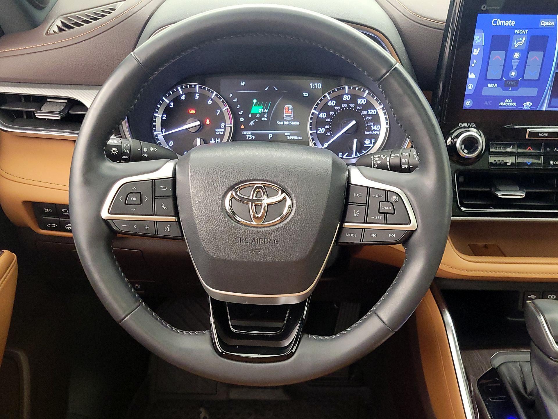 Thumbnail: 2022 Toyota Highlander - 10