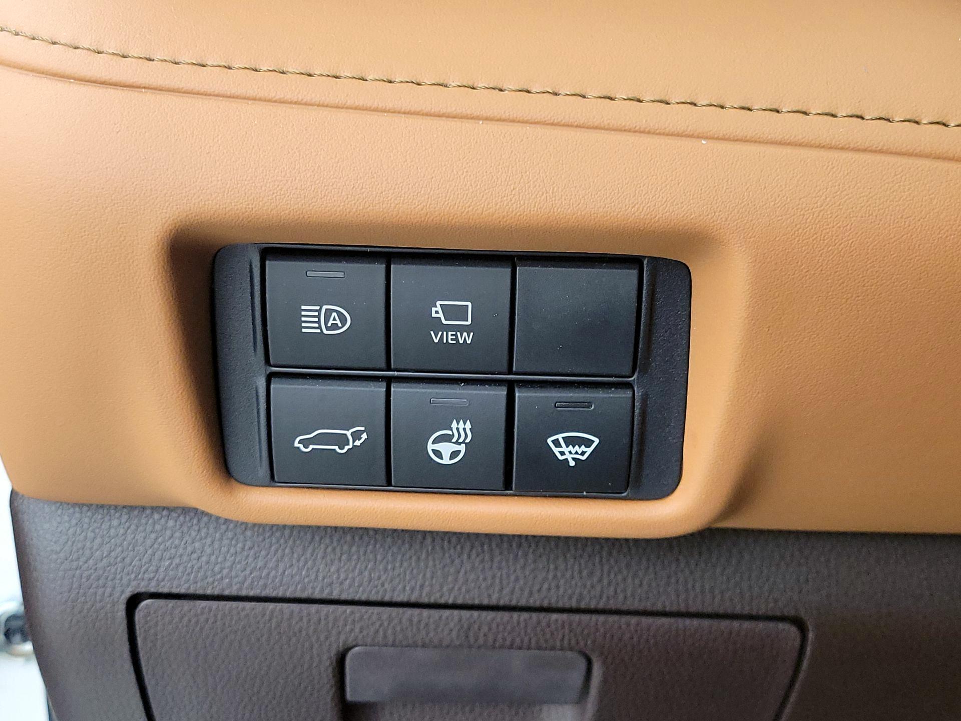 Thumbnail: 2022 Toyota Highlander - 13