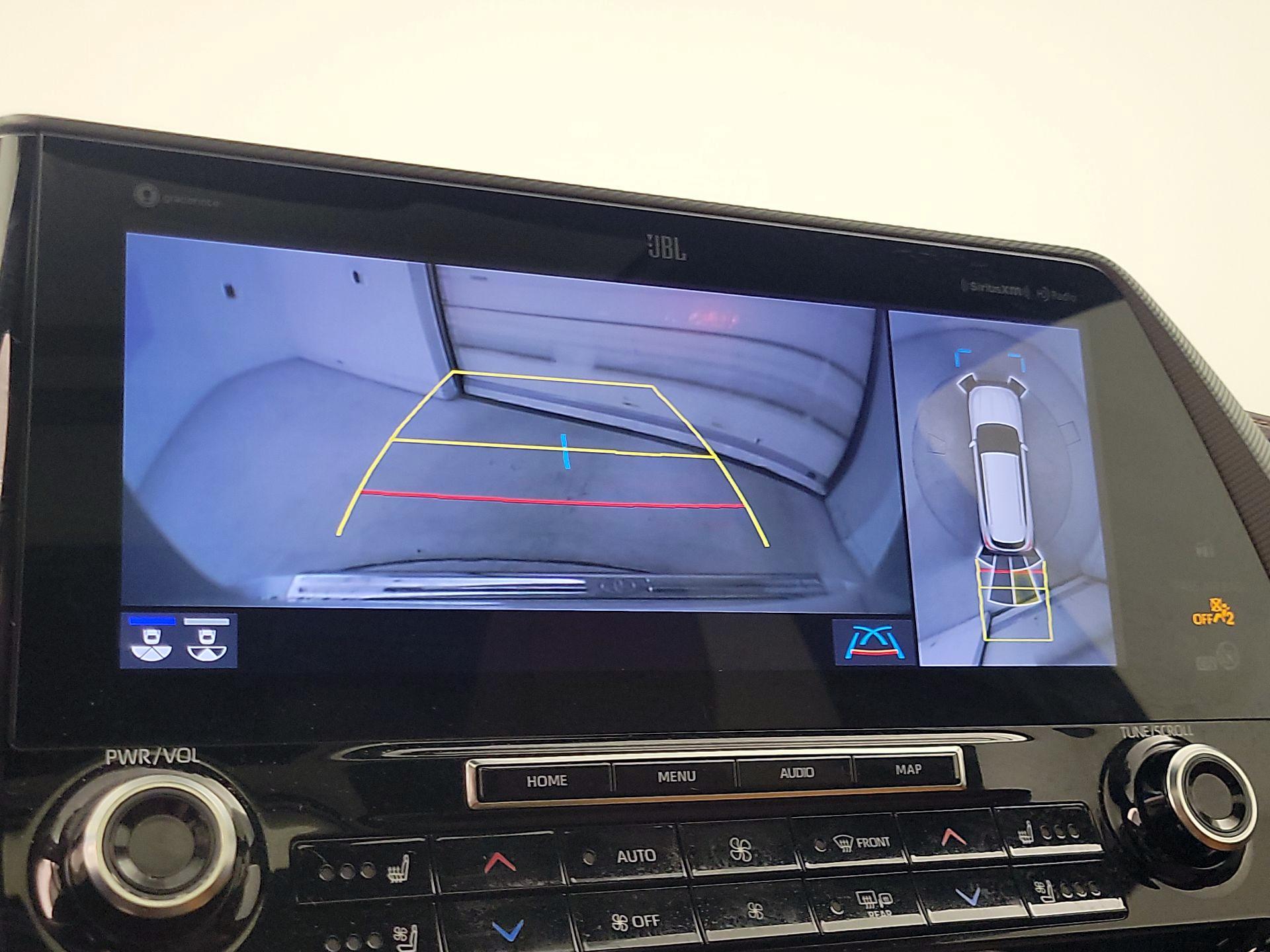 Thumbnail: 2022 Toyota Highlander - 15