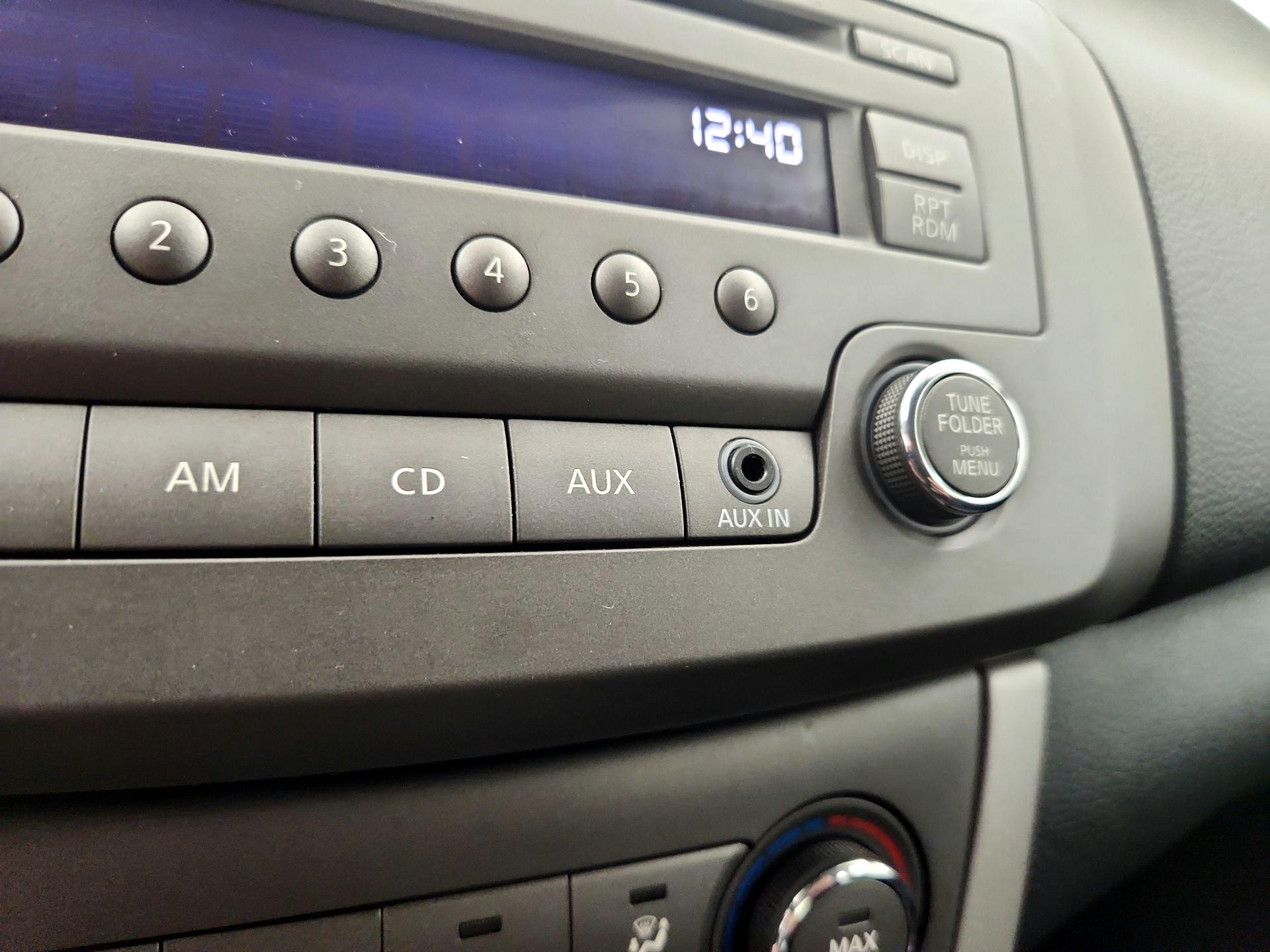 Thumbnail: 2014 Nissan Sentra - 17