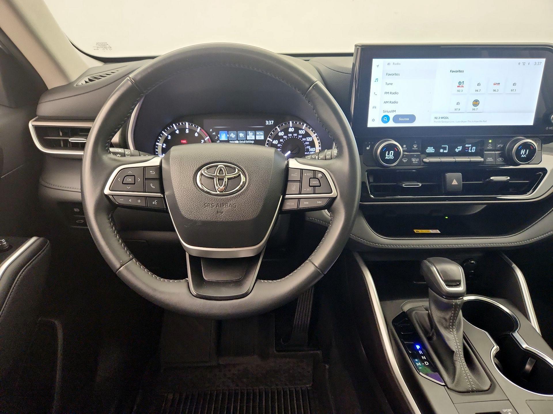 Thumbnail: 2024 Toyota Highlander - 10