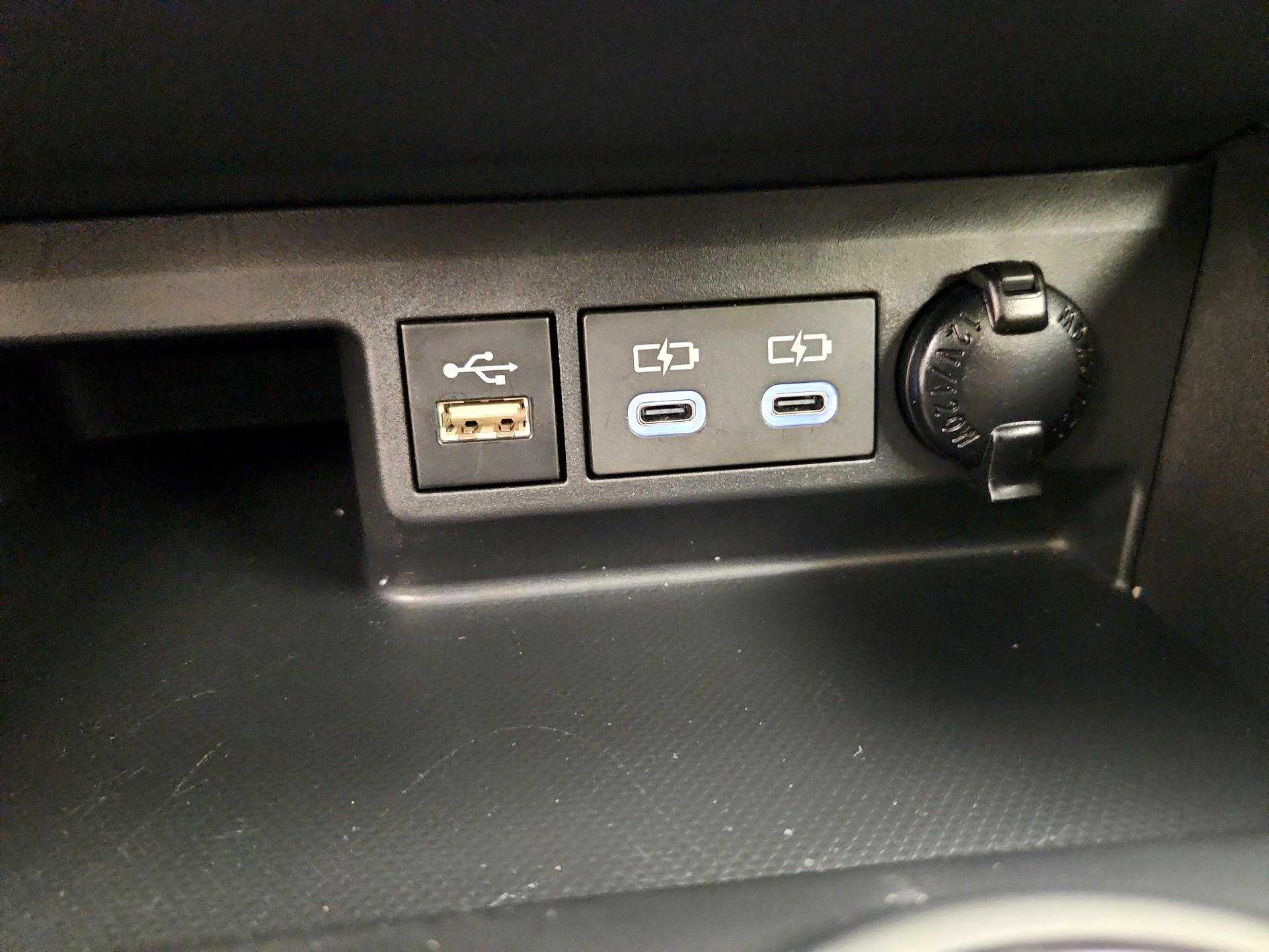 Thumbnail: 2024 Toyota Highlander - 18