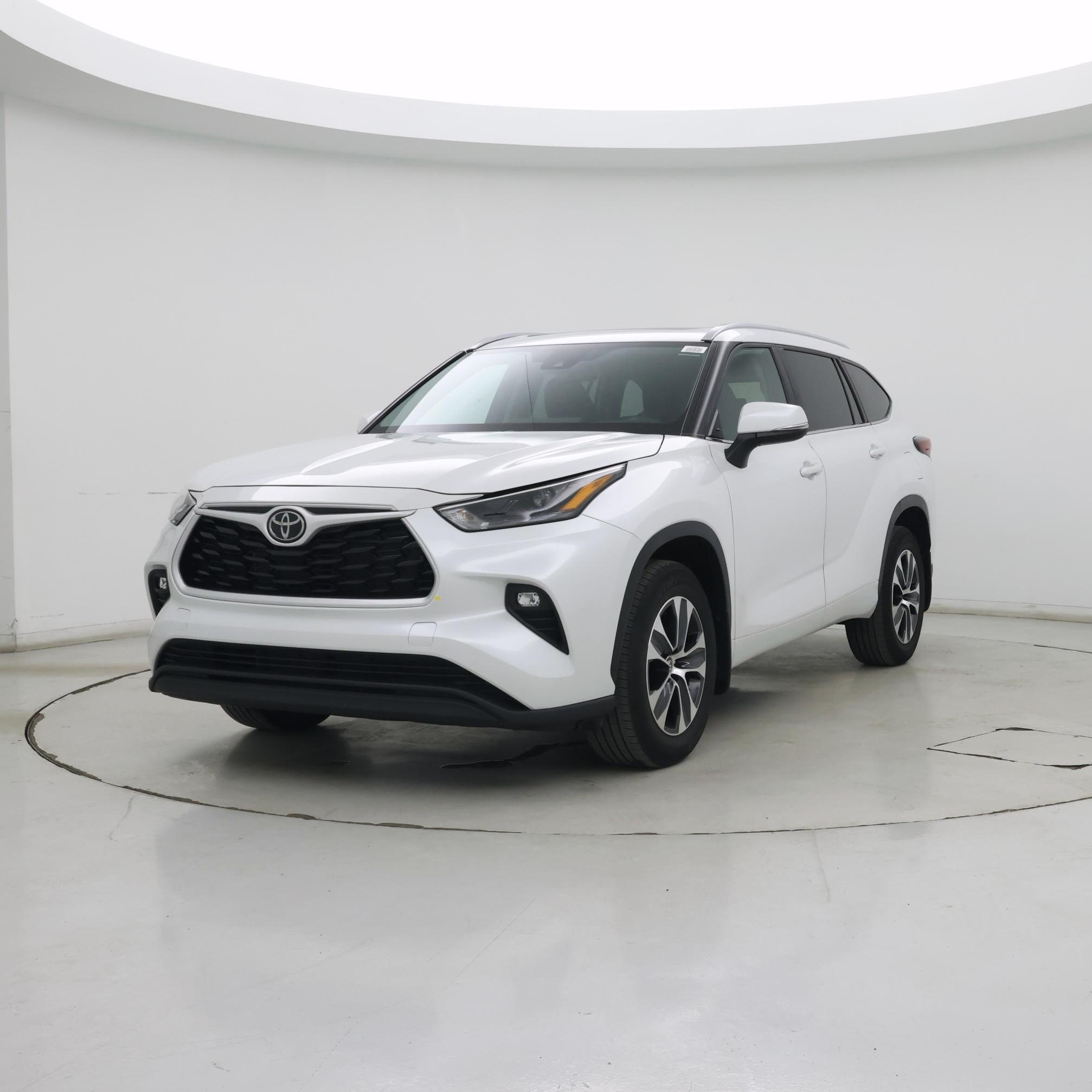 Thumbnail: 2024 Toyota Highlander - 4
