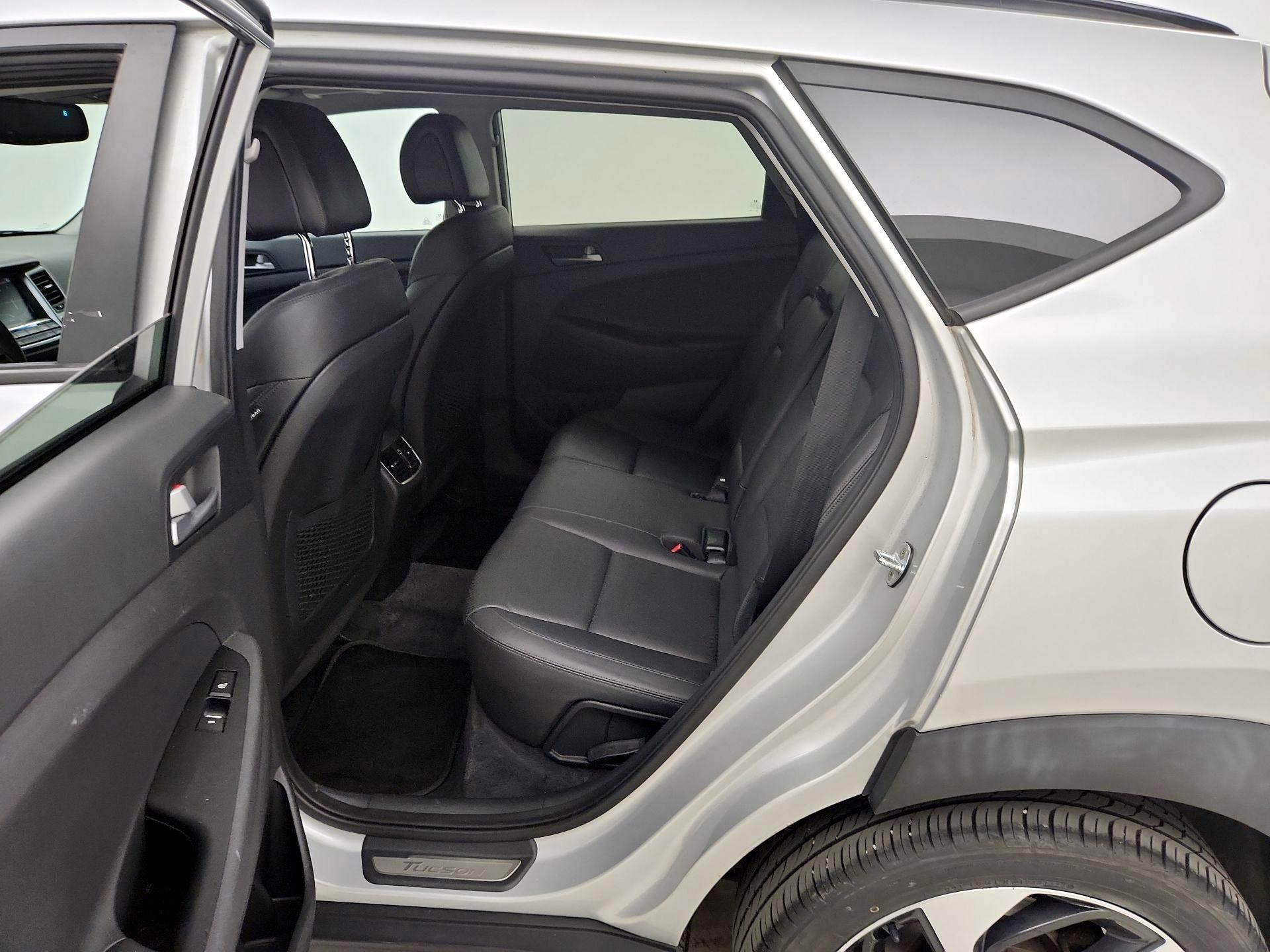 Thumbnail: 2016 Hyundai Tucson - 20