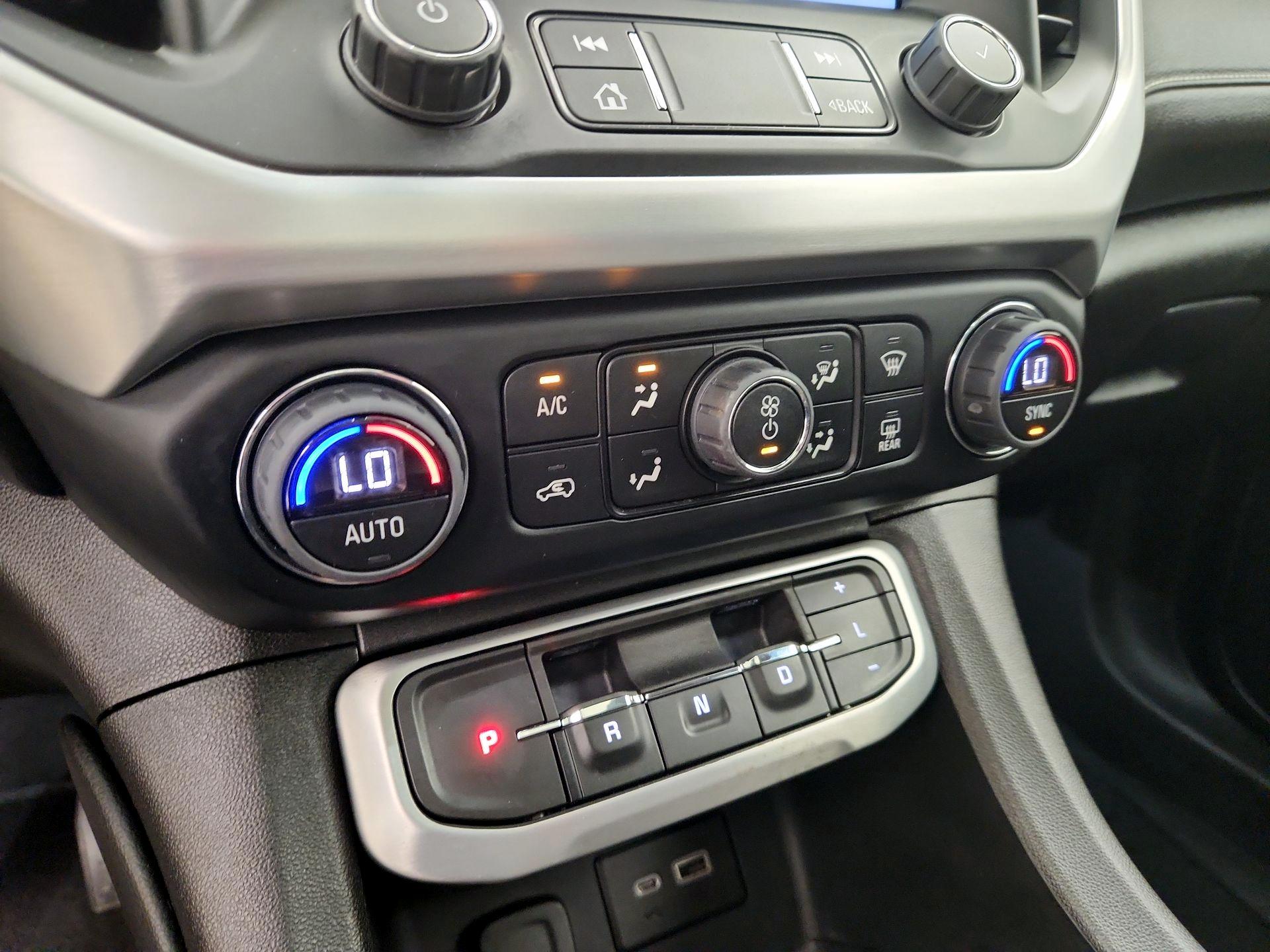 Thumbnail: 2022 GMC Acadia - 16