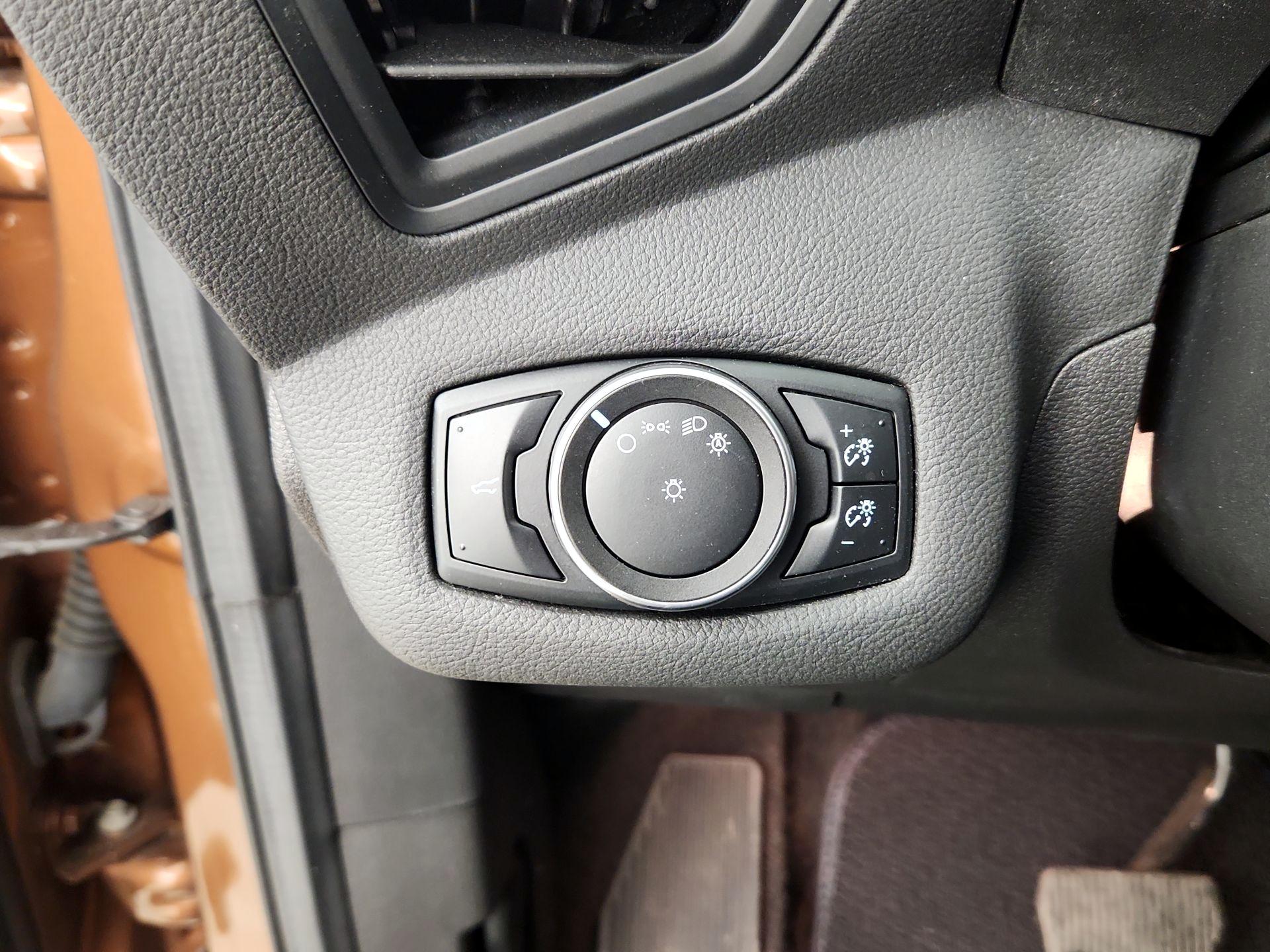 Thumbnail: 2017 Ford Escape - 13