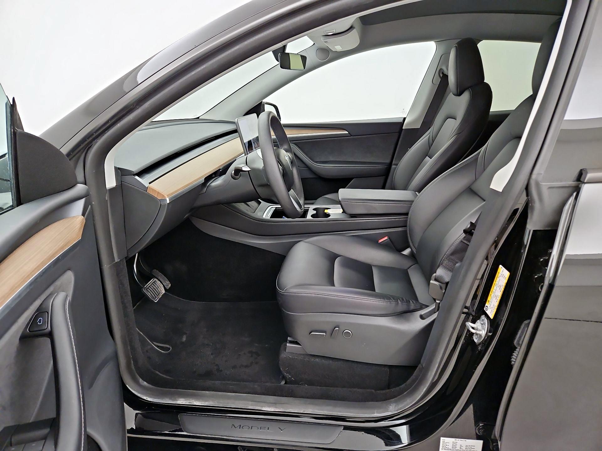 Thumbnail: 2023 Tesla Model Y - 11