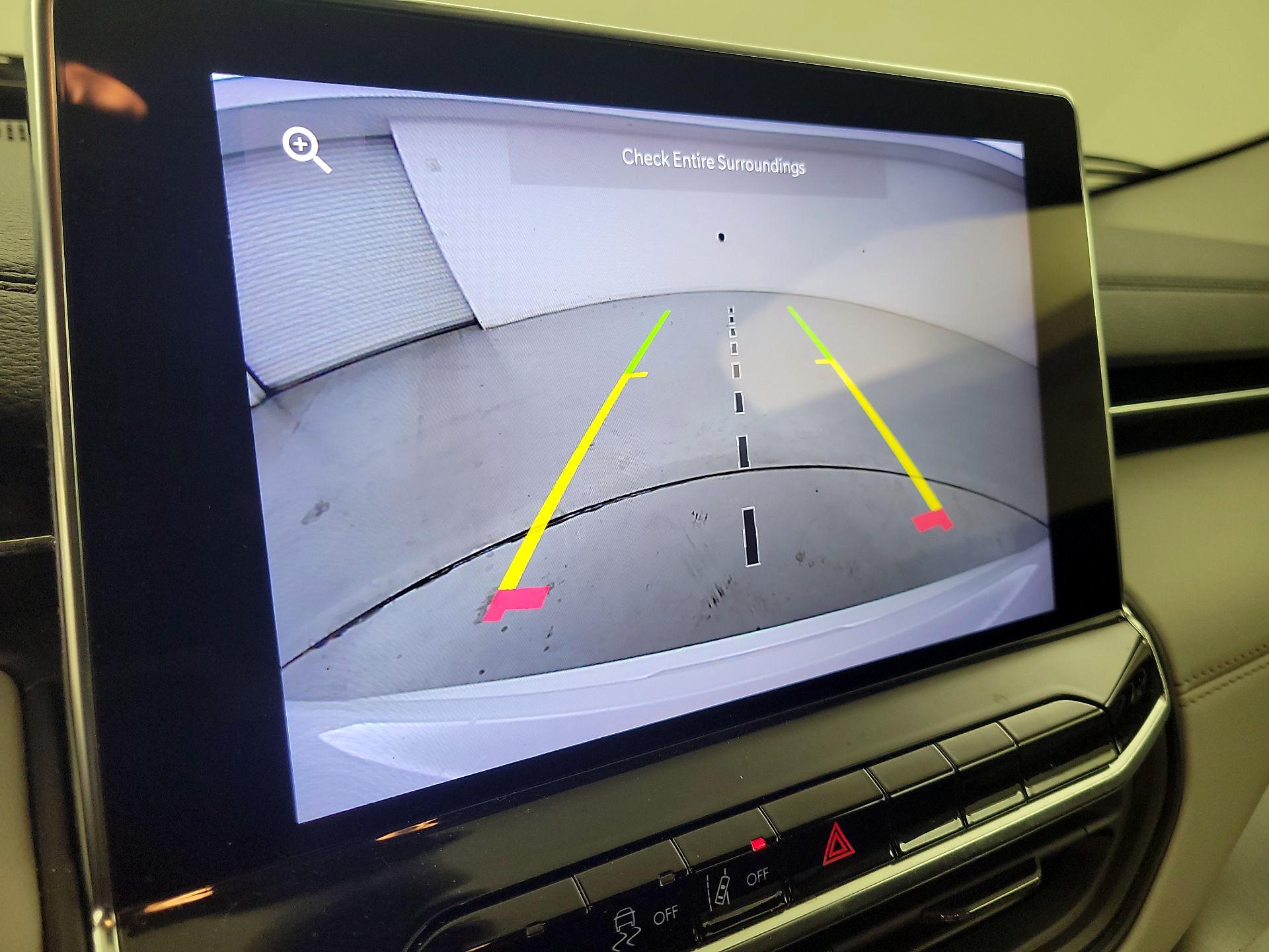 Thumbnail: 2022 Jeep Compass - 14