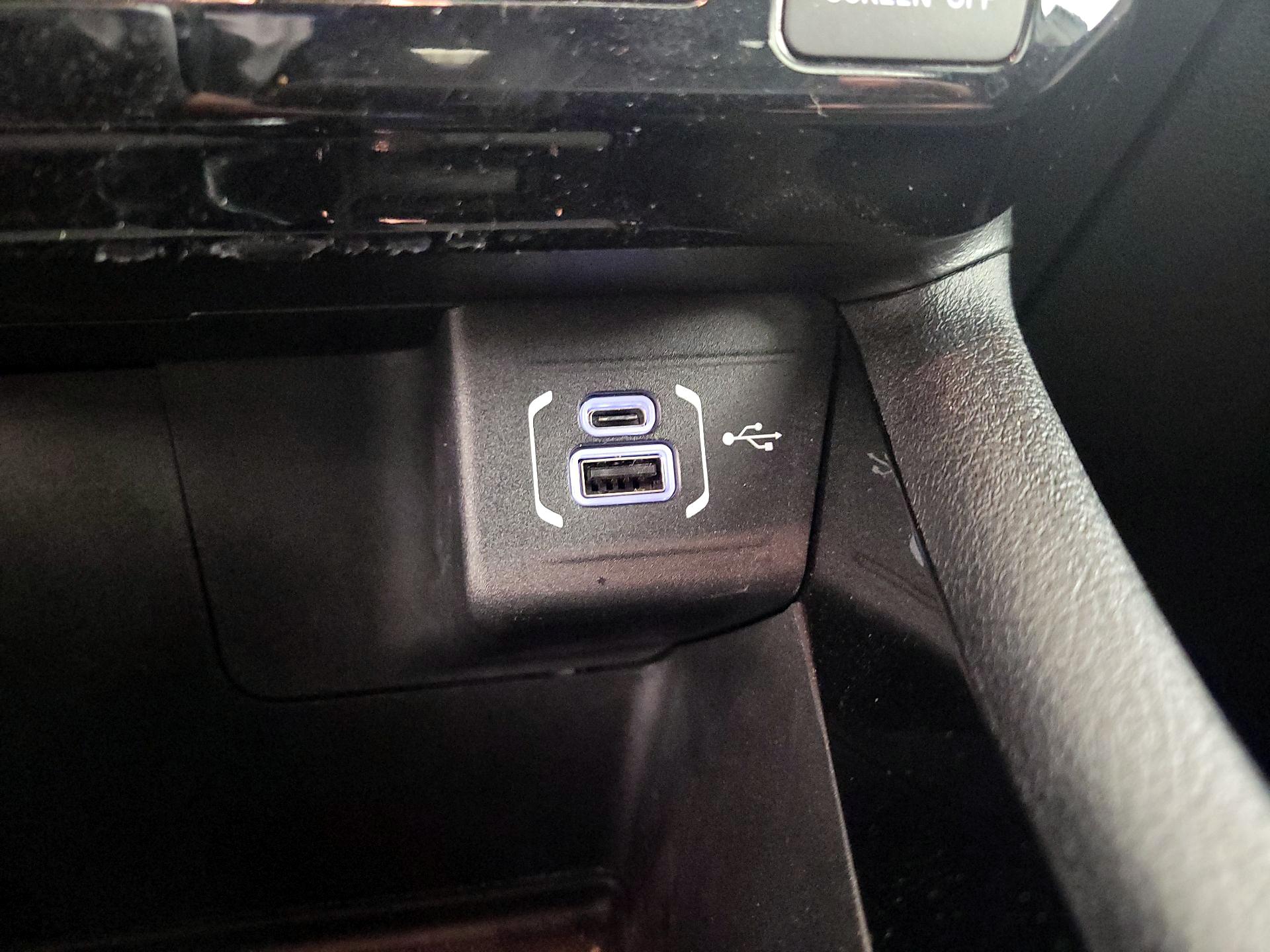 Thumbnail: 2022 Jeep Compass - 18