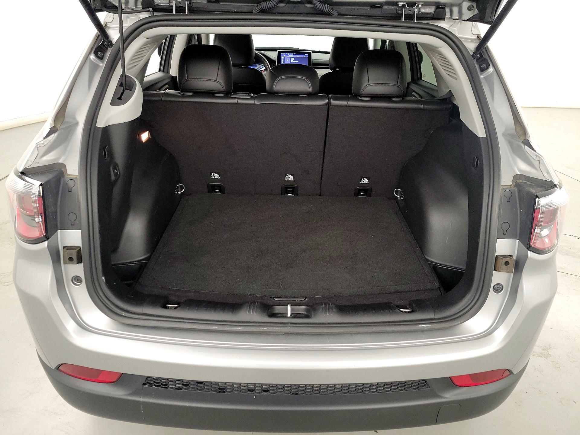 Thumbnail: 2022 Jeep Compass - 20