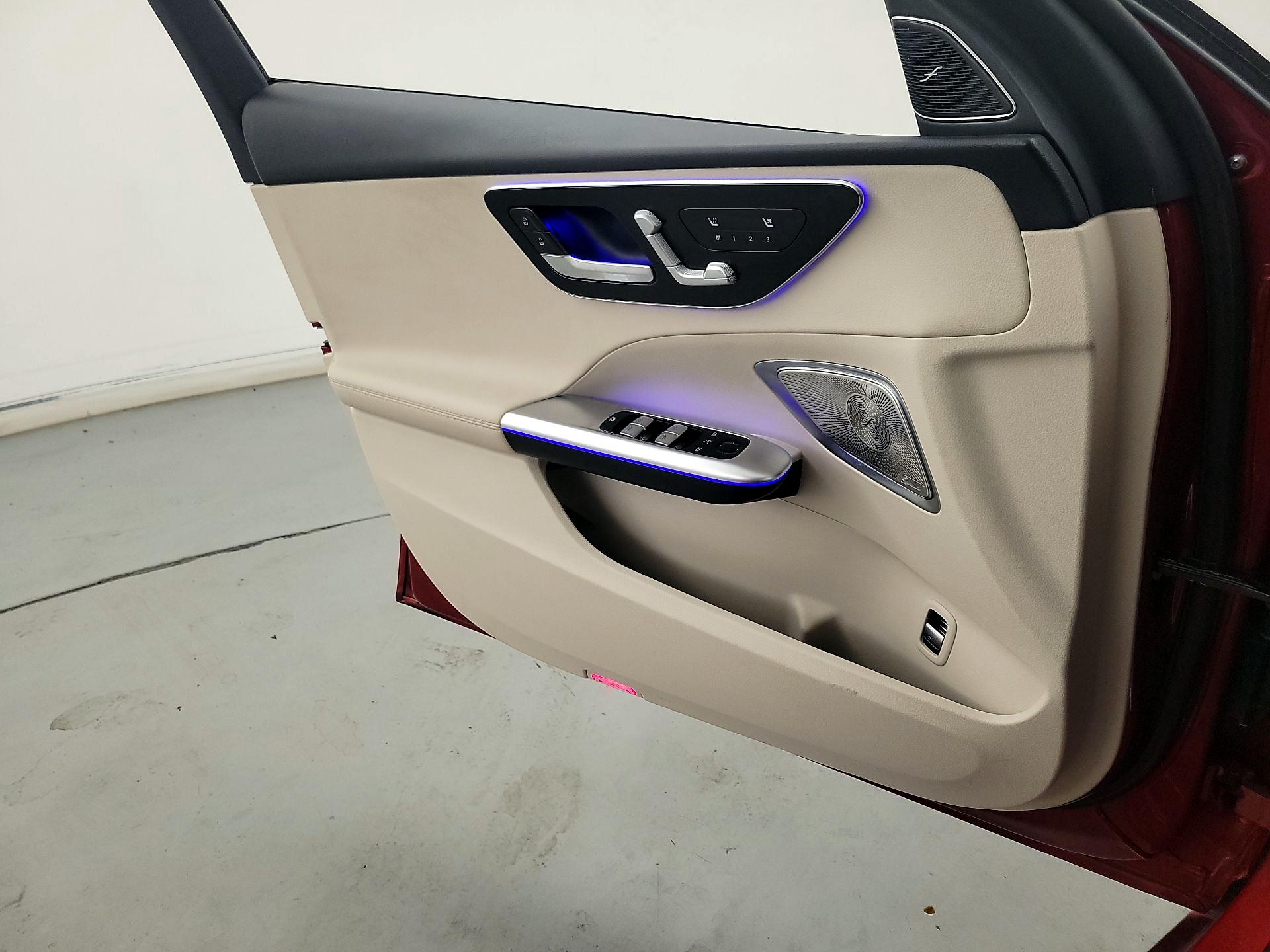 Thumbnail: 2022 Mercedes-Benz C-Class - 12