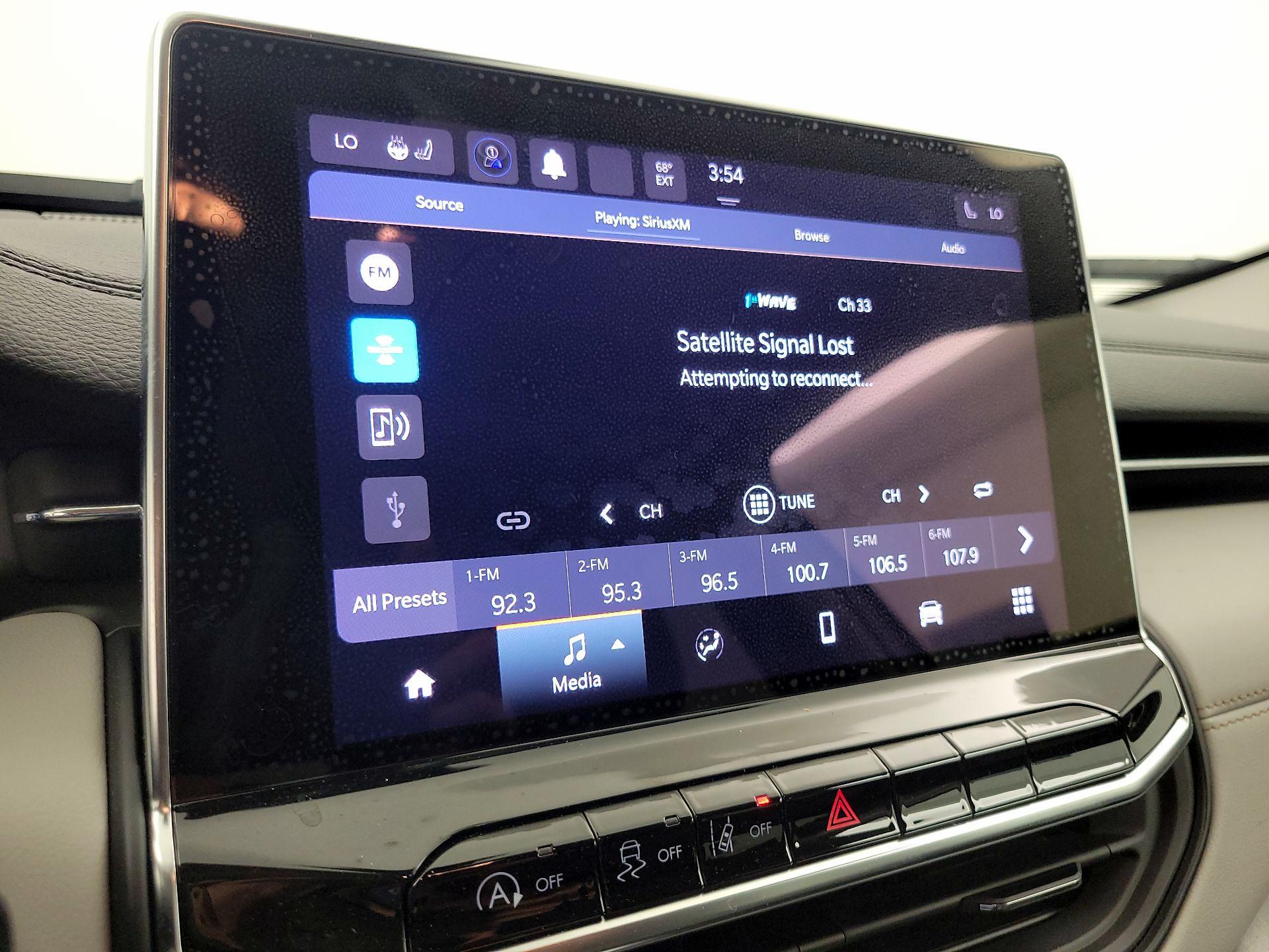 Thumbnail: 2022 Jeep Compass - 15