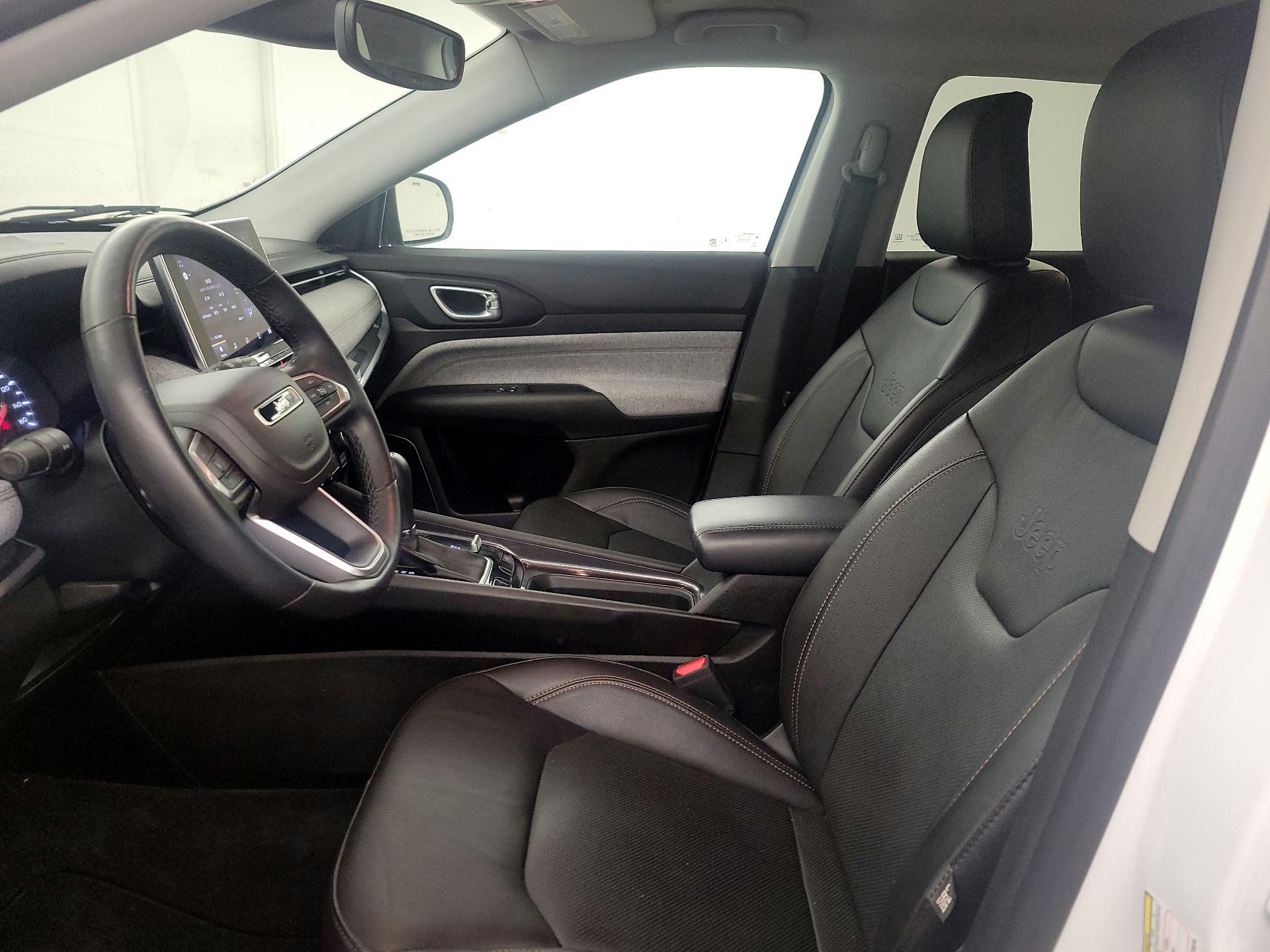 Thumbnail: 2022 Jeep Compass - 11