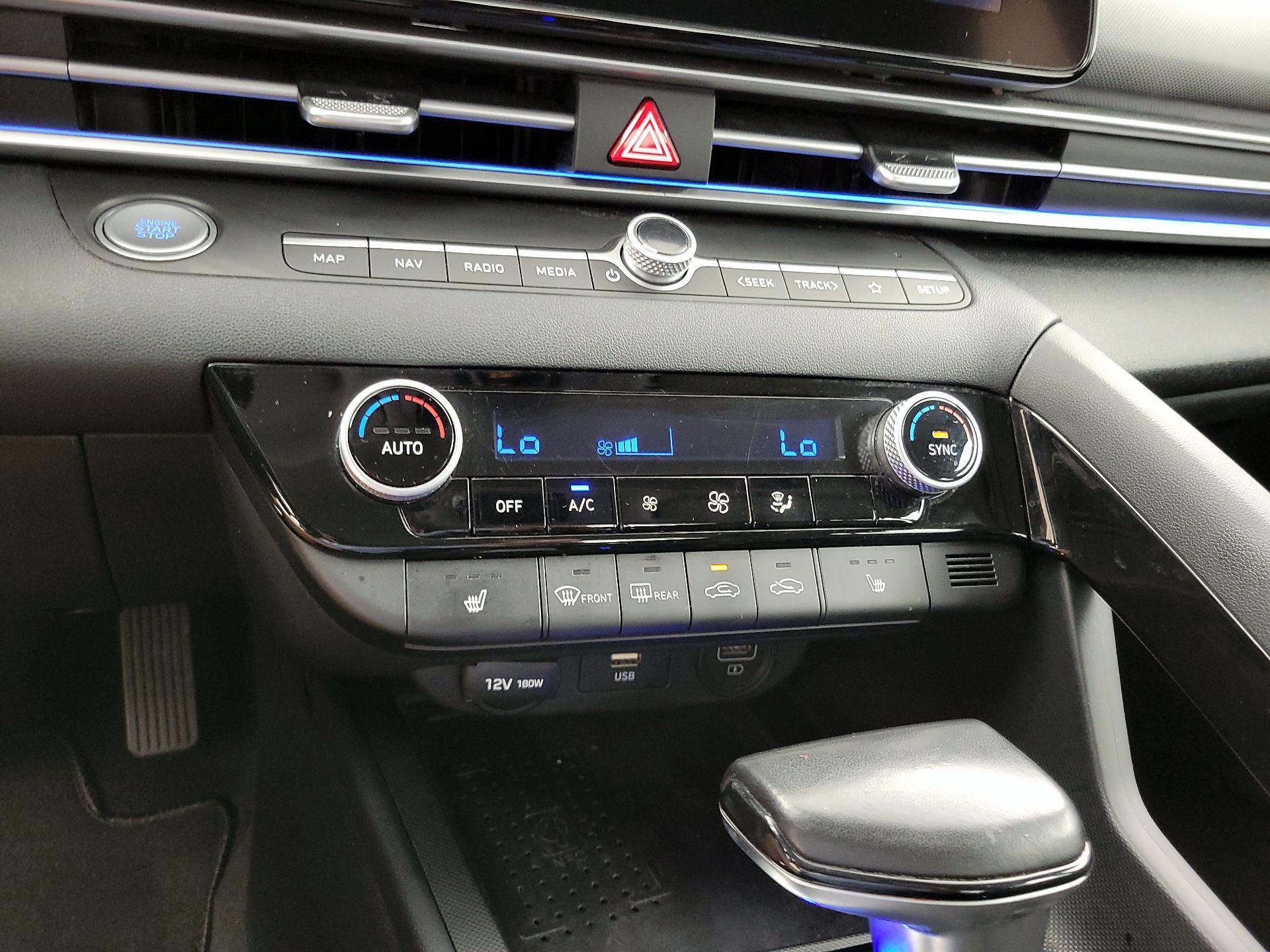 Thumbnail: 2021 Hyundai Elantra - 17