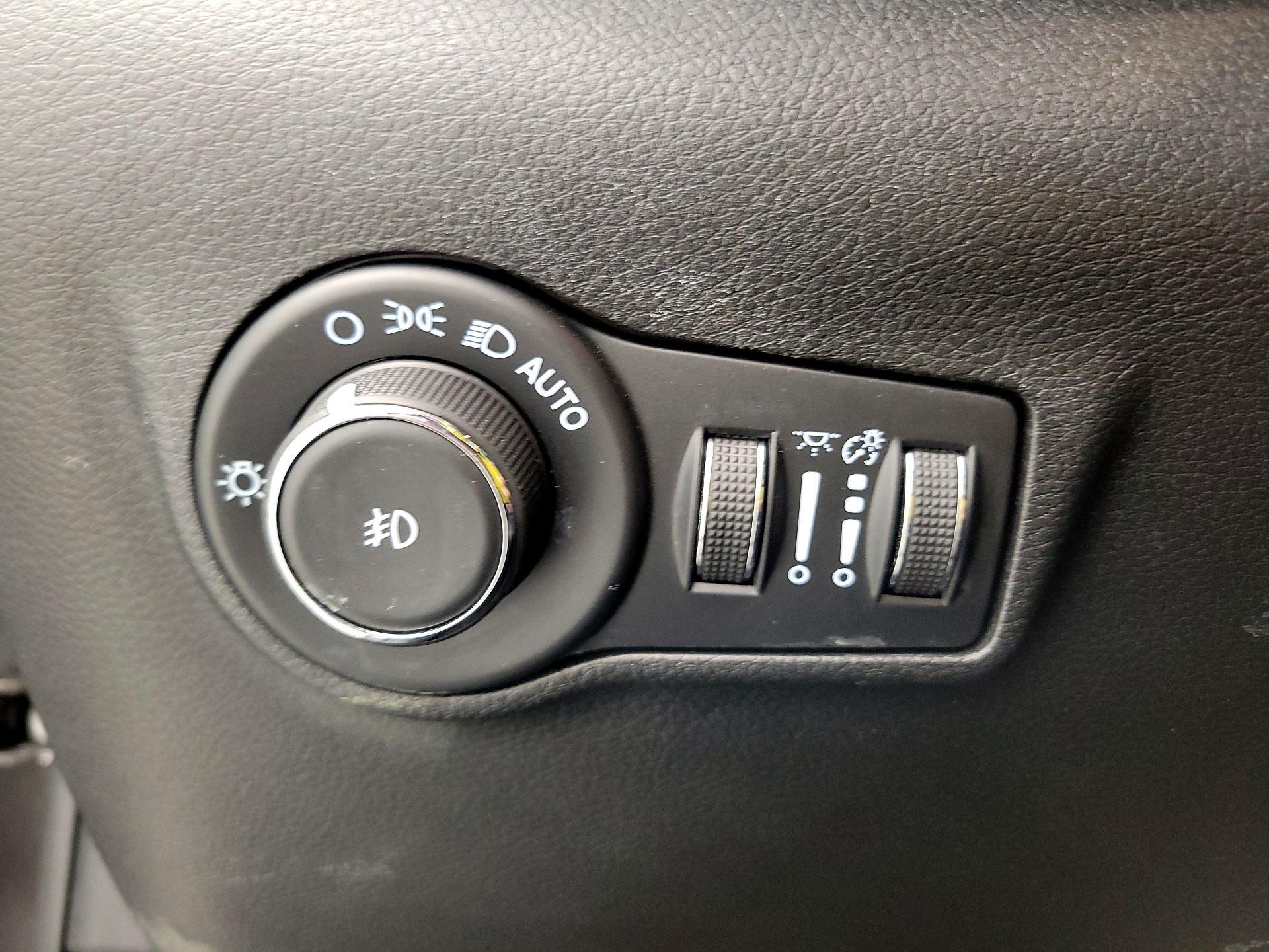 Thumbnail: 2022 Jeep Compass - 13