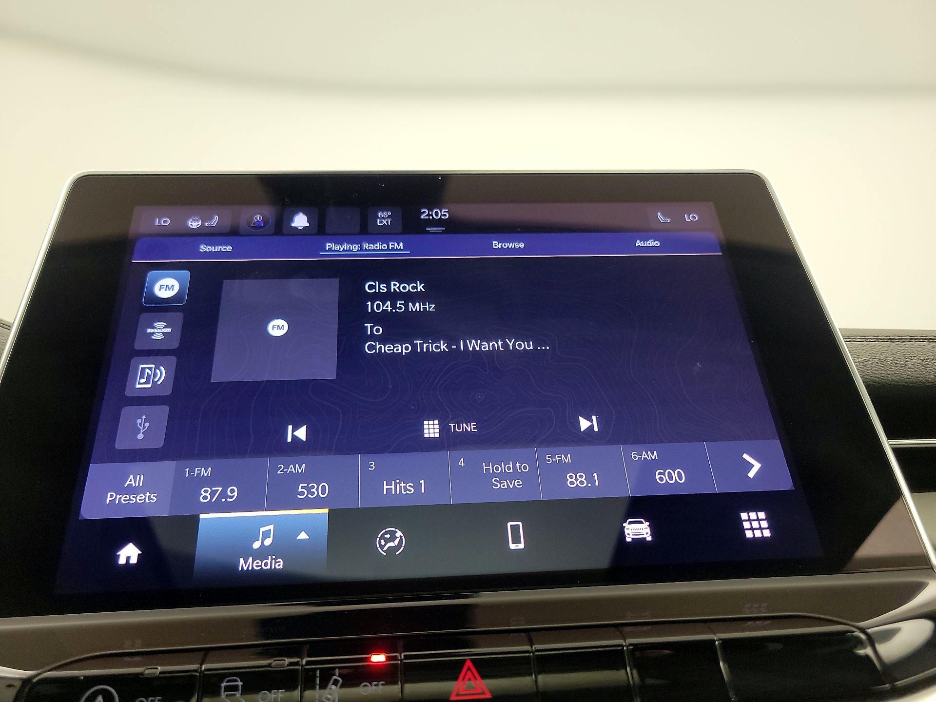 Thumbnail: 2022 Jeep Compass - 15