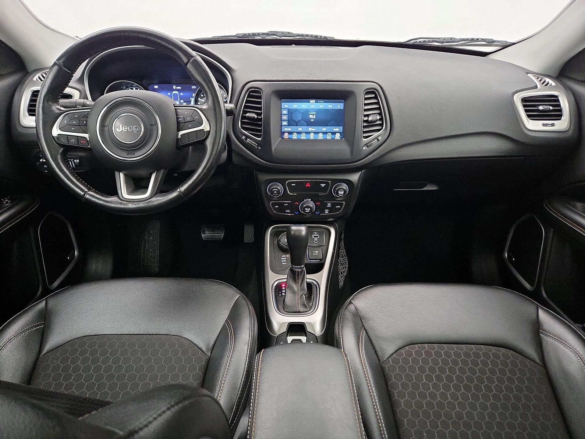 Thumbnail: 2021 Jeep Compass - 9