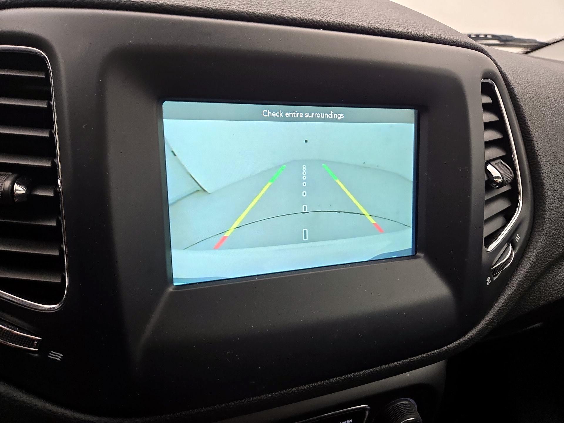 Thumbnail: 2021 Jeep Compass - 14