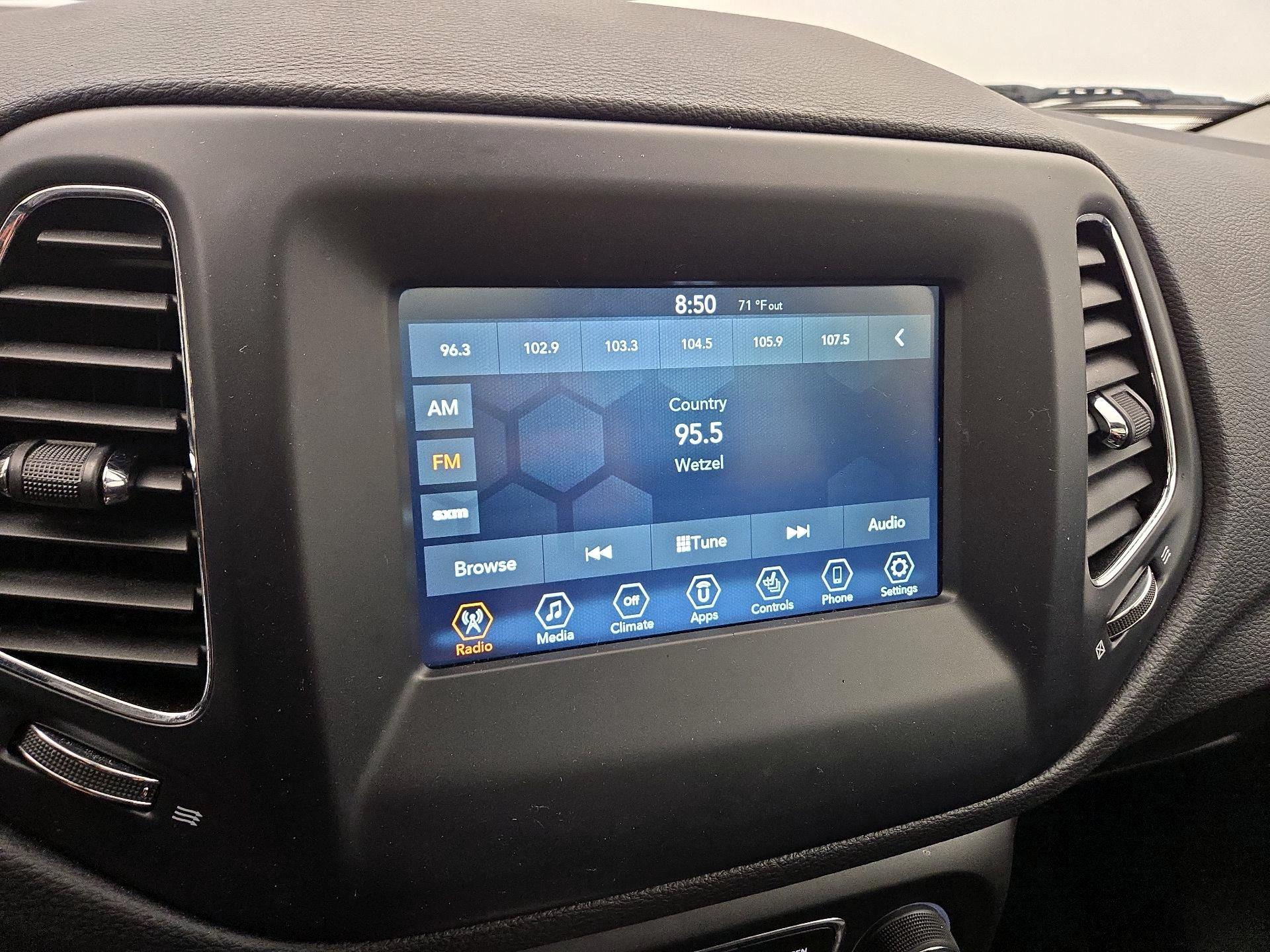 Thumbnail: 2021 Jeep Compass - 15