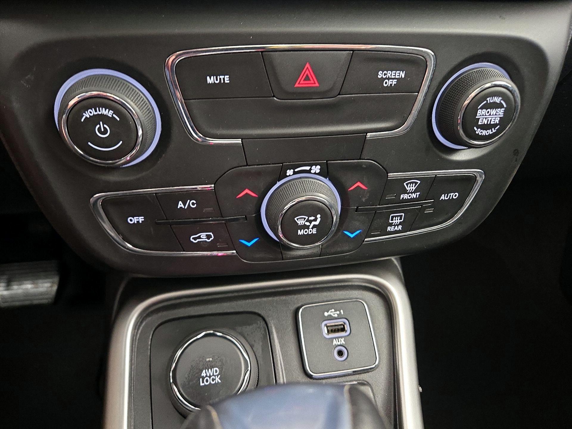 Thumbnail: 2021 Jeep Compass - 16