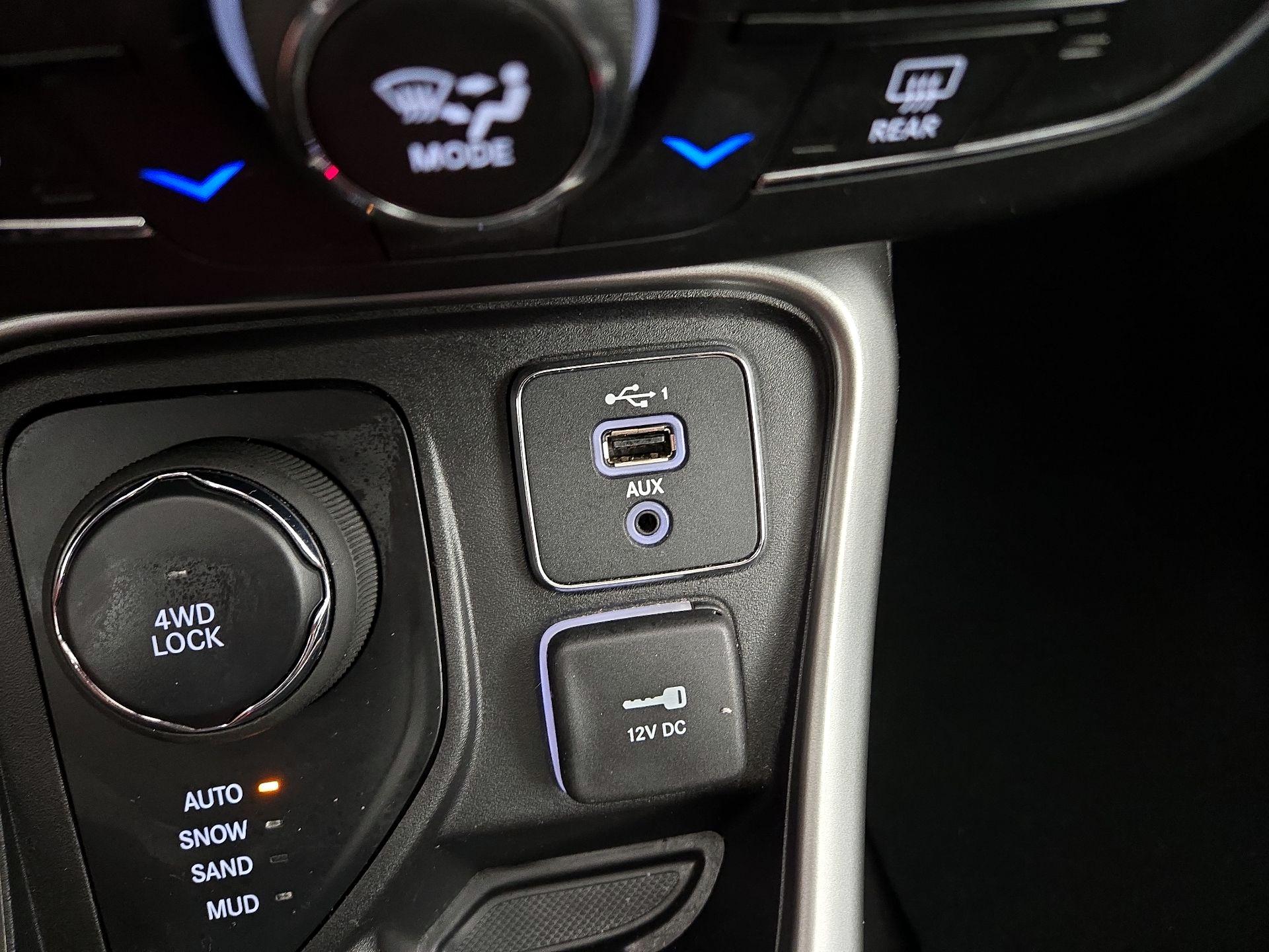 Thumbnail: 2021 Jeep Compass - 18