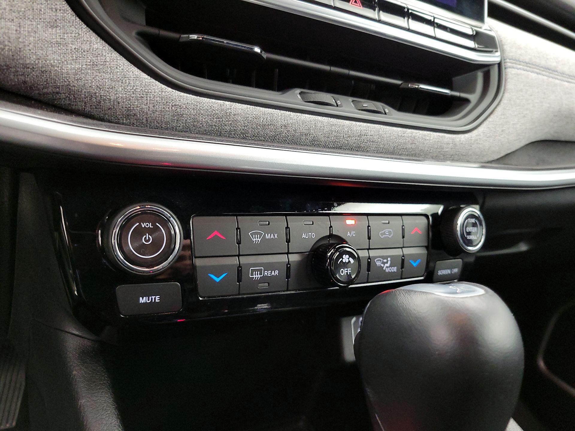 Thumbnail: 2023 Jeep Compass - 16