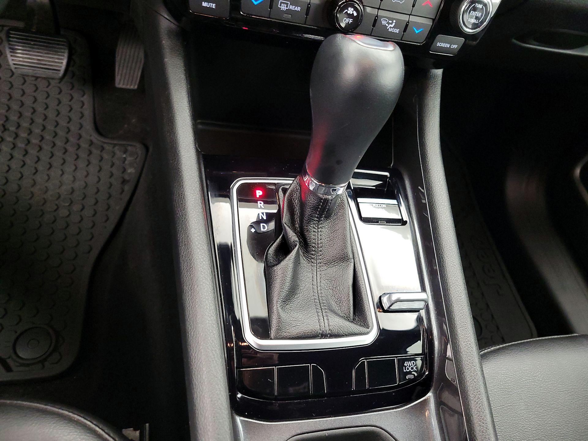 Thumbnail: 2023 Jeep Compass - 17