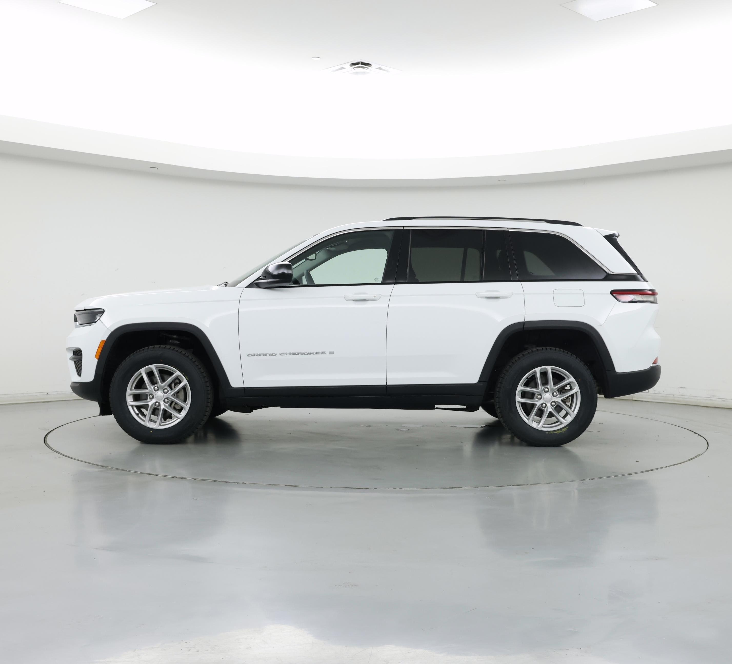 Thumbnail: 2023 Jeep Grand Cherokee - 3