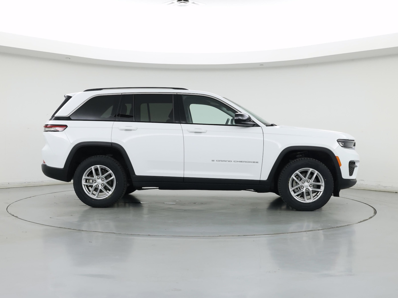 2023 Jeep Grand Cherokee Laredo - Photo 8