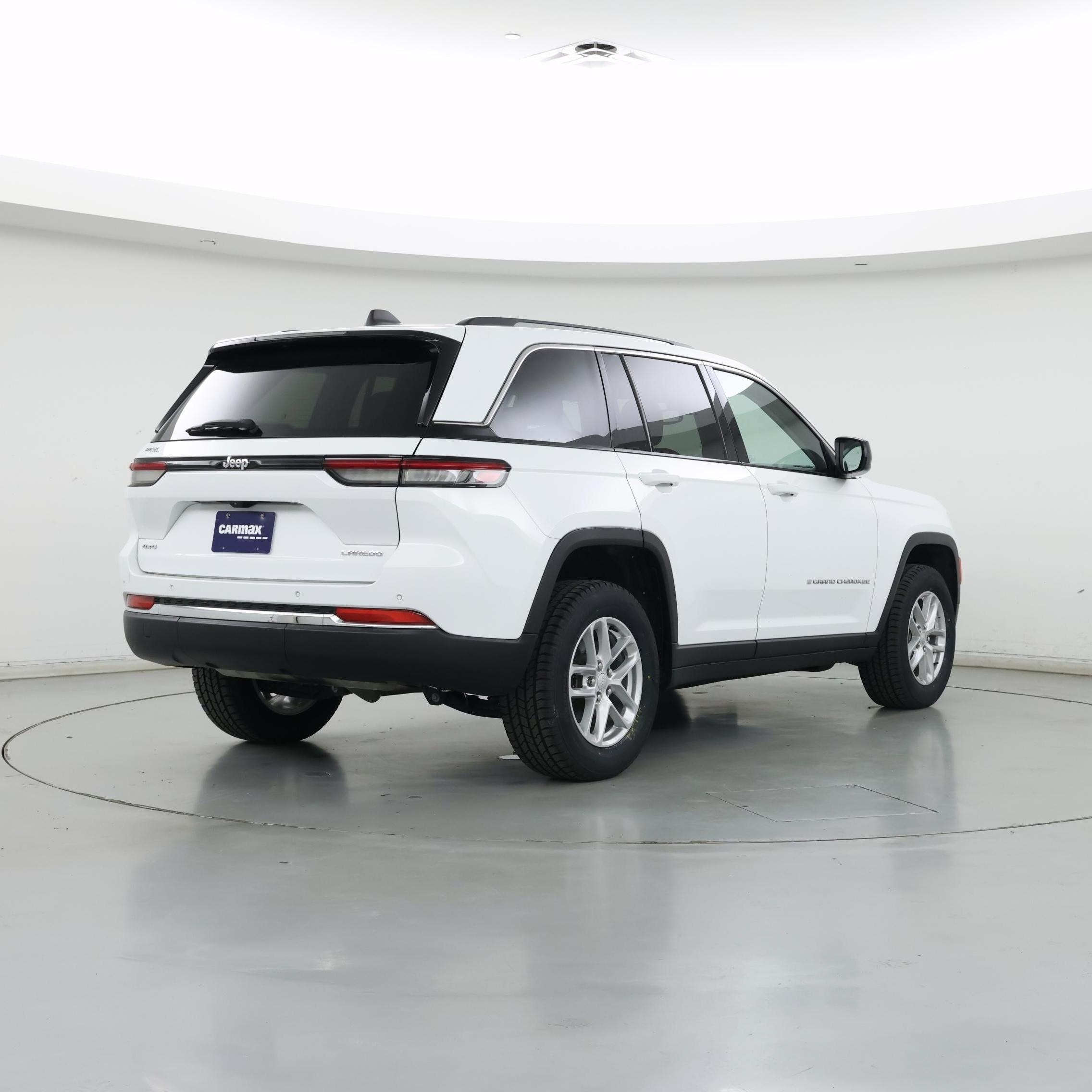 Thumbnail: 2023 Jeep Grand Cherokee - 8