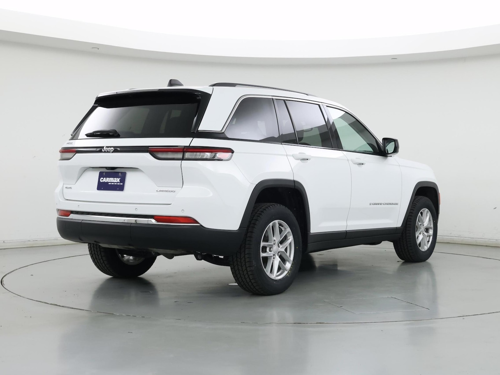 2023 Jeep Grand Cherokee Laredo - Photo 9
