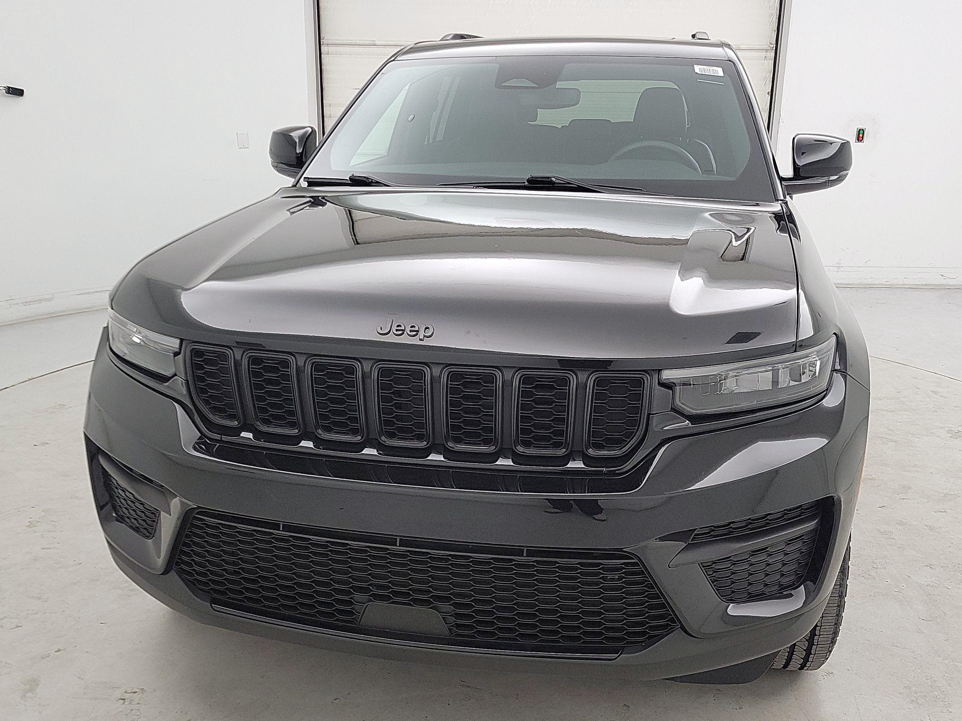 Thumbnail: 2023 Jeep Grand Cherokee - 2
