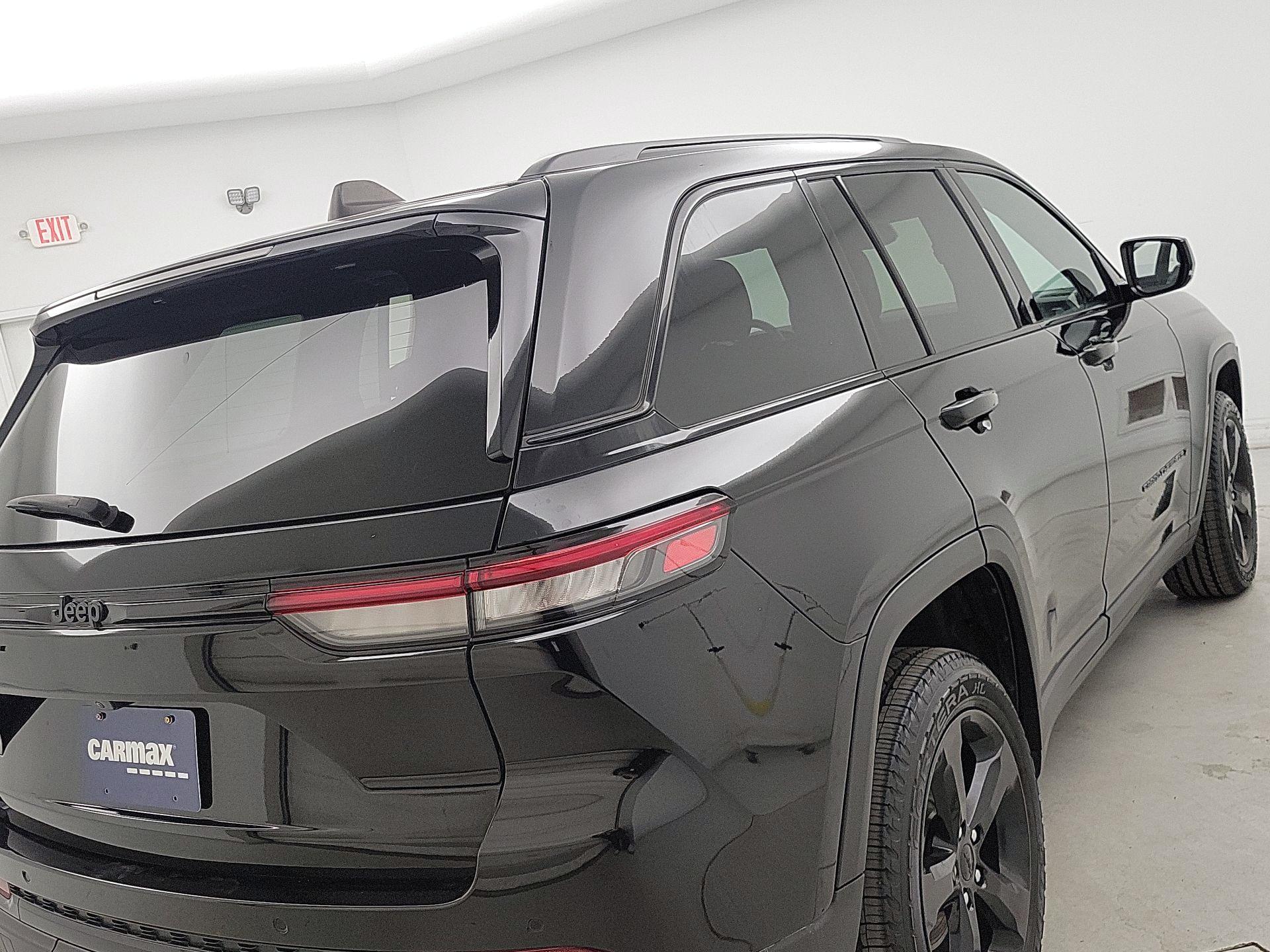 Thumbnail: 2023 Jeep Grand Cherokee - 5