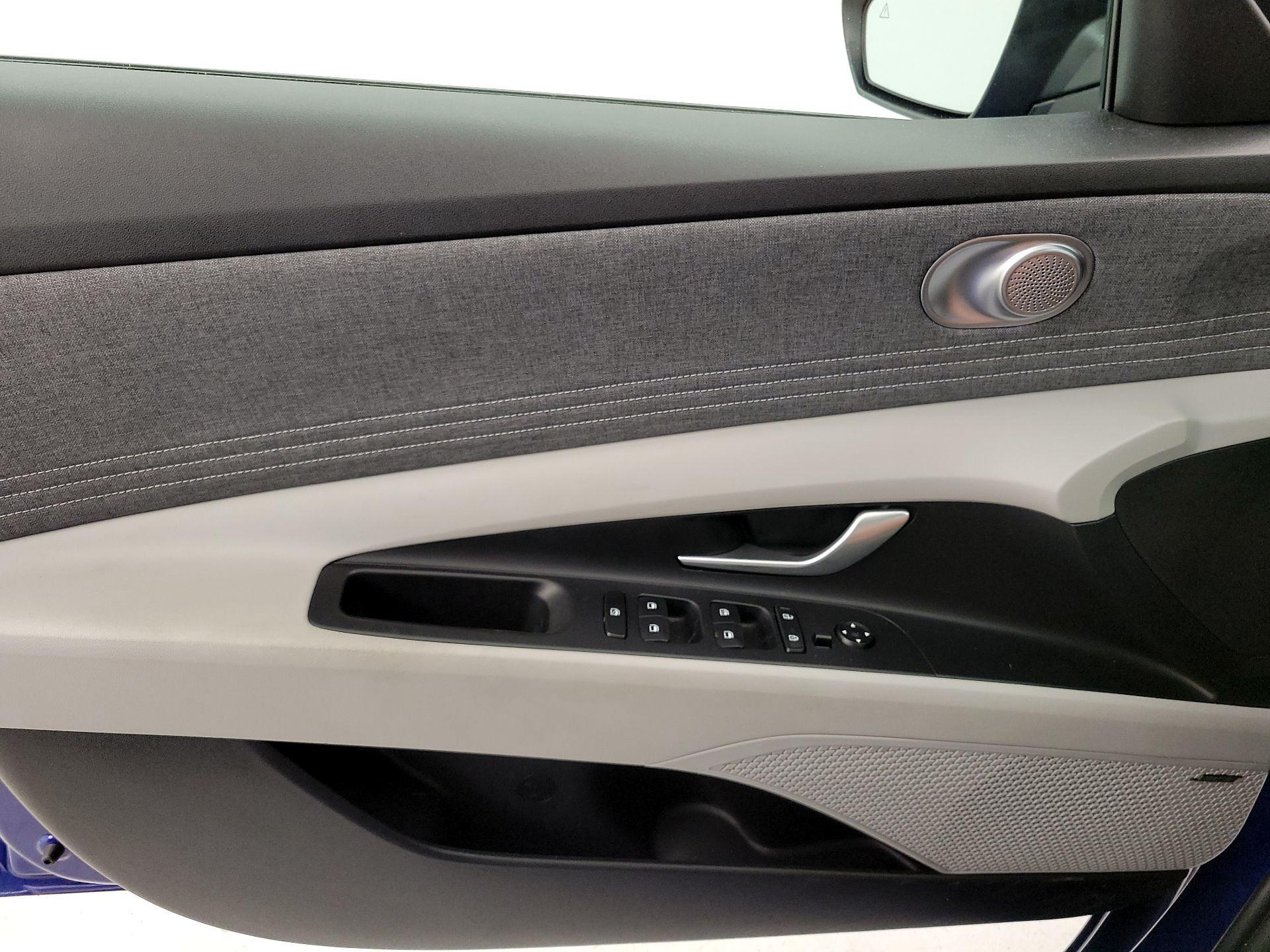 Thumbnail: 2023 Hyundai Elantra - 12