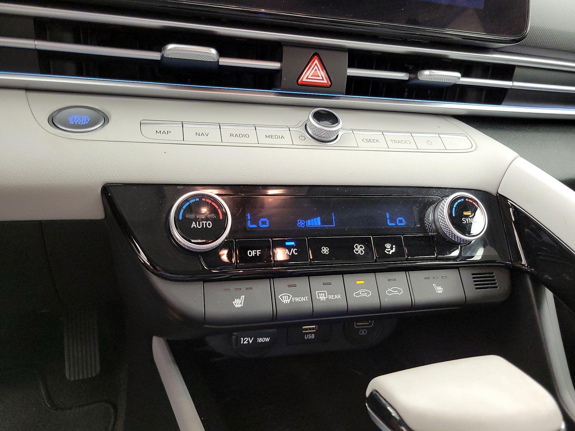 Thumbnail: 2023 Hyundai Elantra - 17