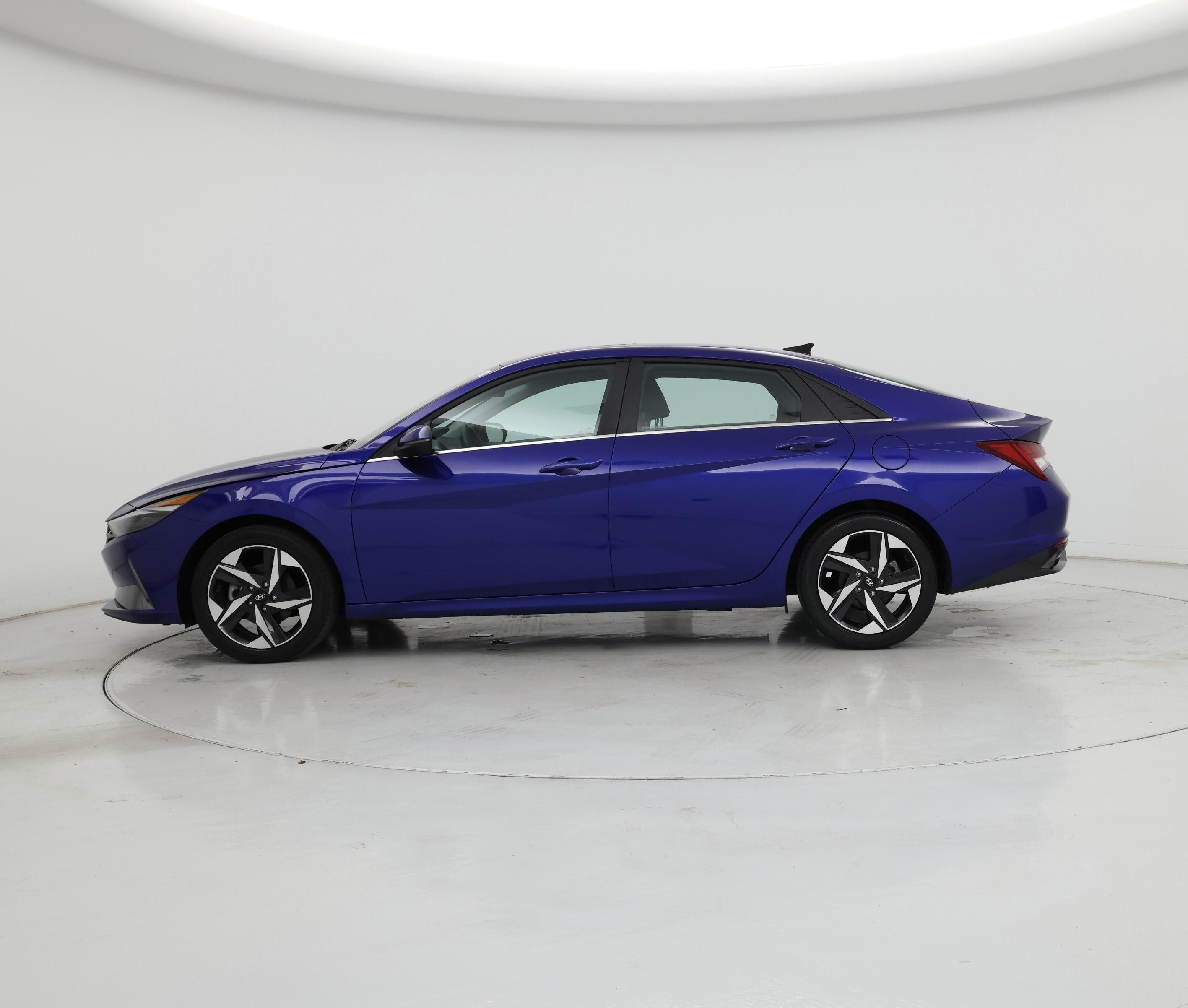 Thumbnail: 2023 Hyundai Elantra - 3