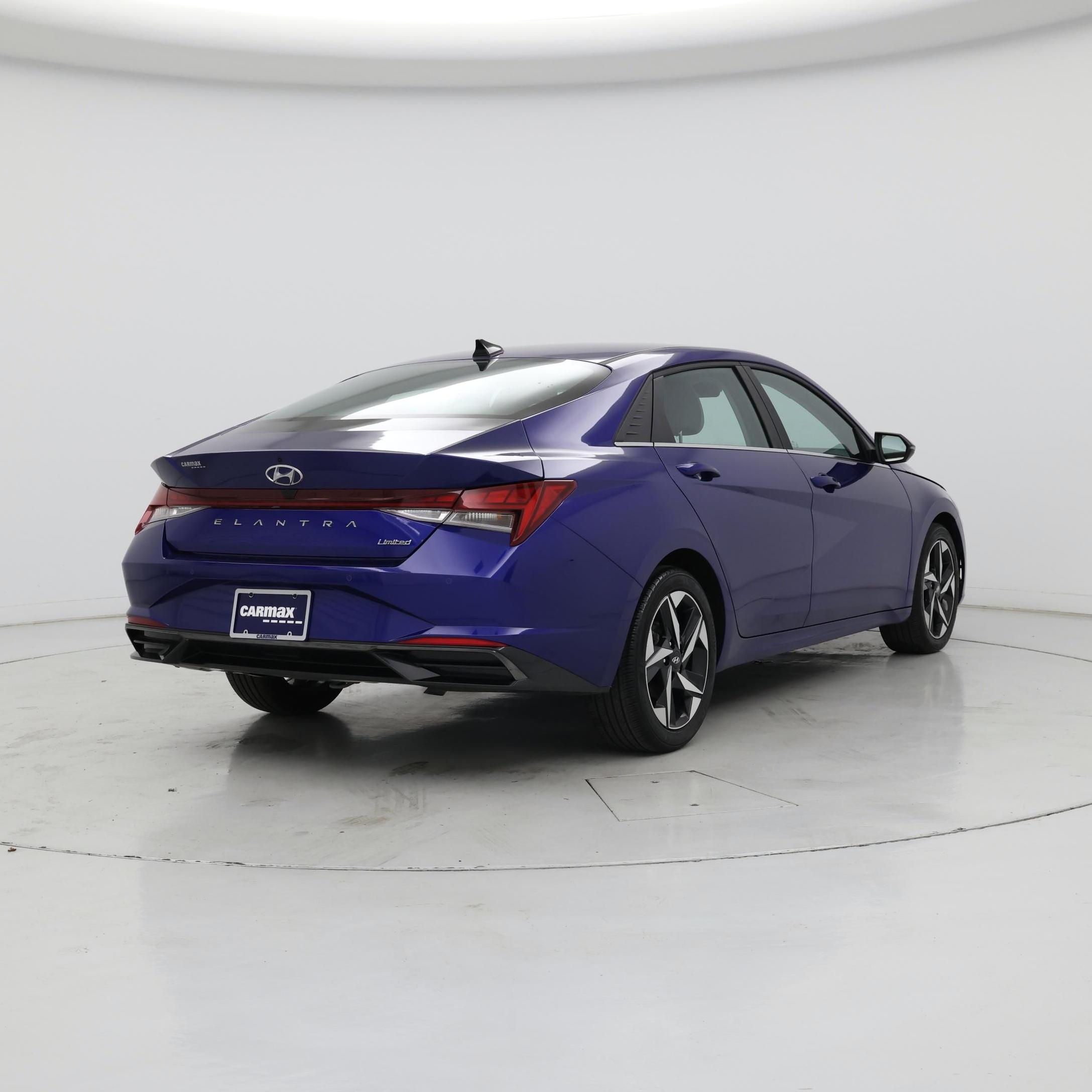 Thumbnail: 2023 Hyundai Elantra - 8