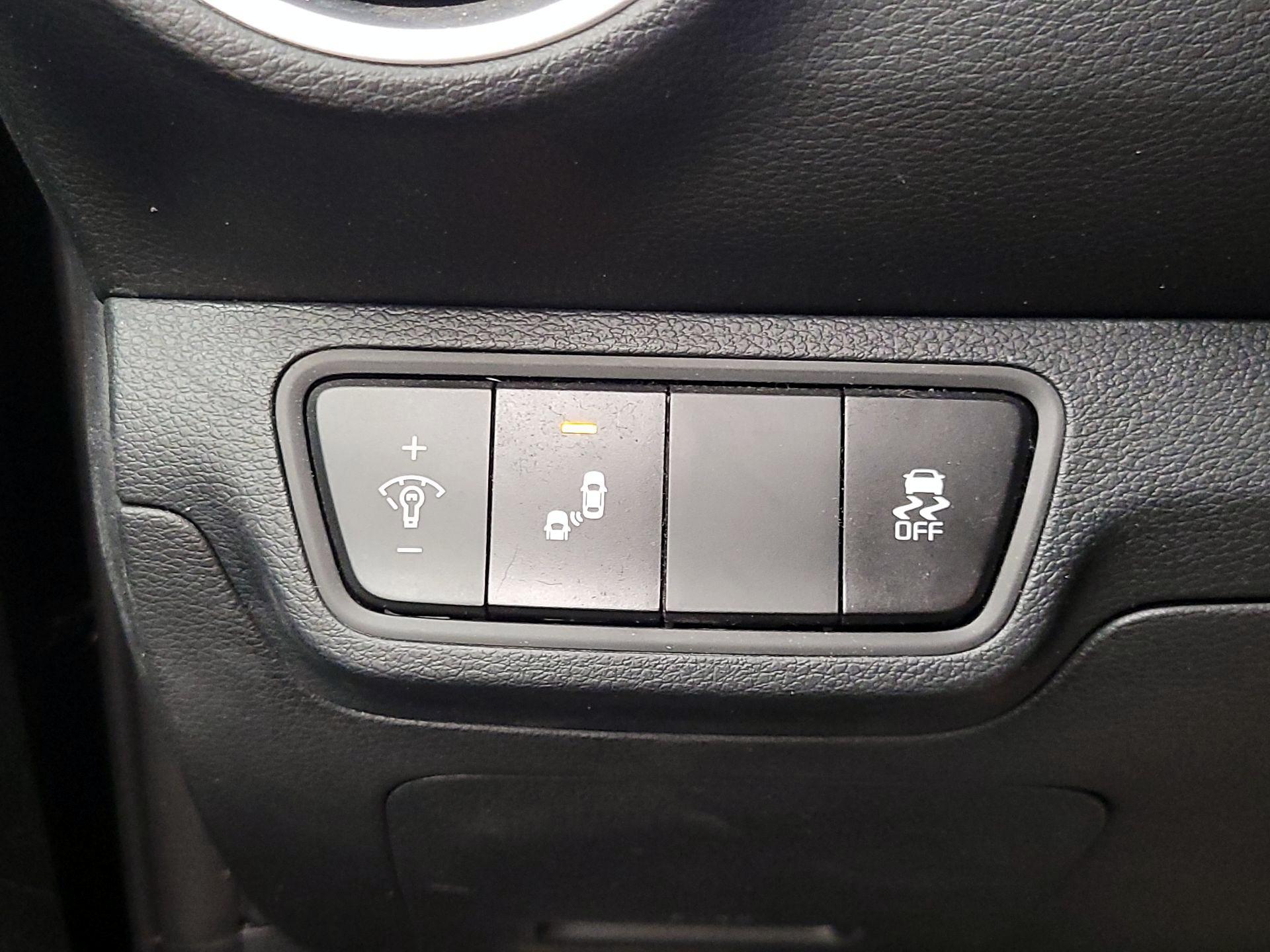 Thumbnail: 2024 Kia Forte - 11