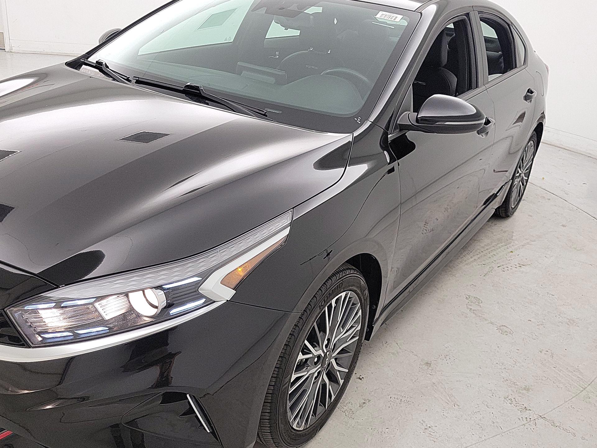 Thumbnail: 2024 Kia Forte - 3