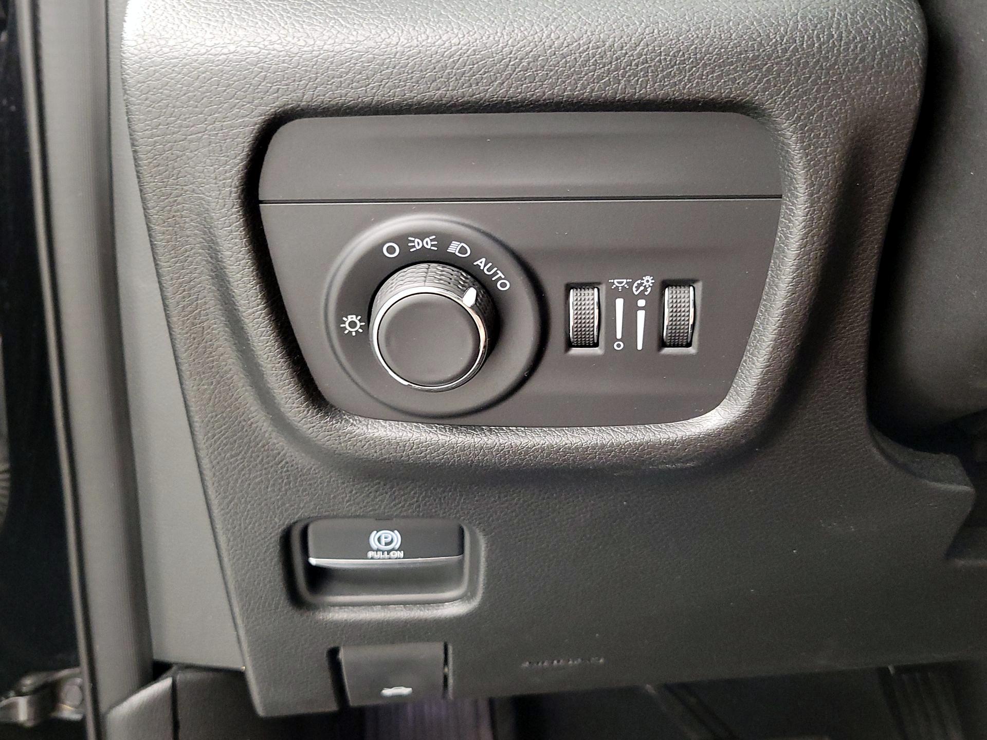 Thumbnail: 2023 Jeep Grand Cherokee - 13