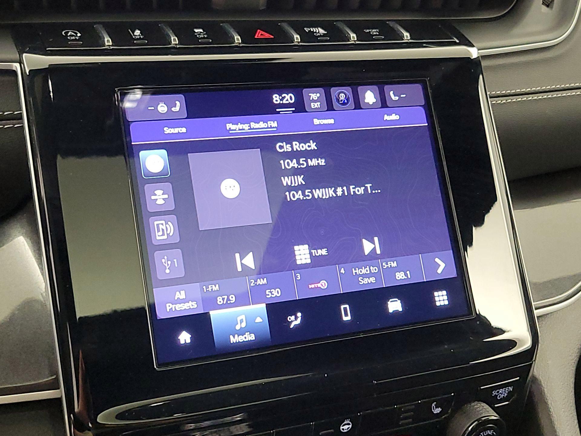 Thumbnail: 2023 Jeep Grand Cherokee - 15