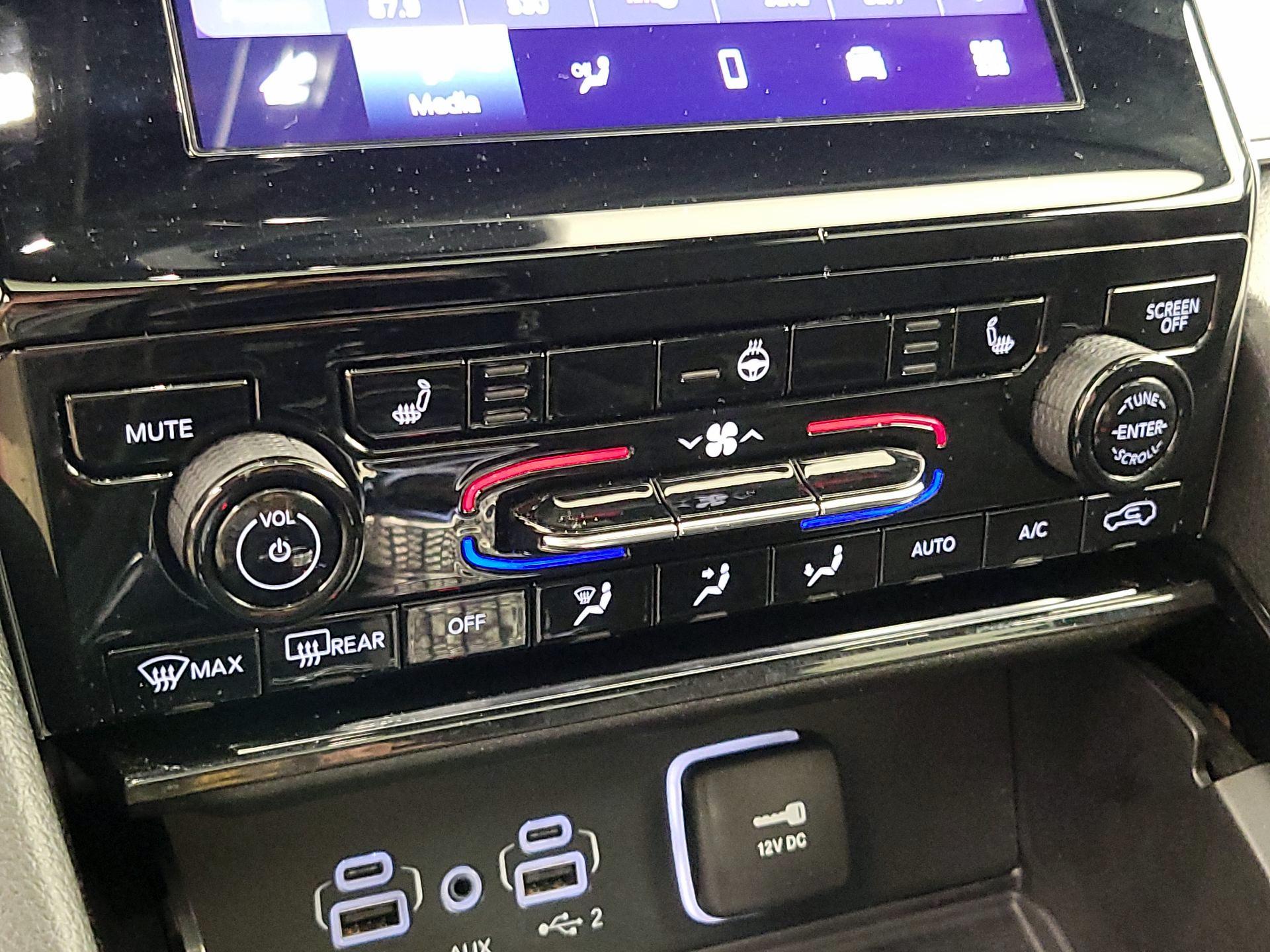 Thumbnail: 2023 Jeep Grand Cherokee - 16