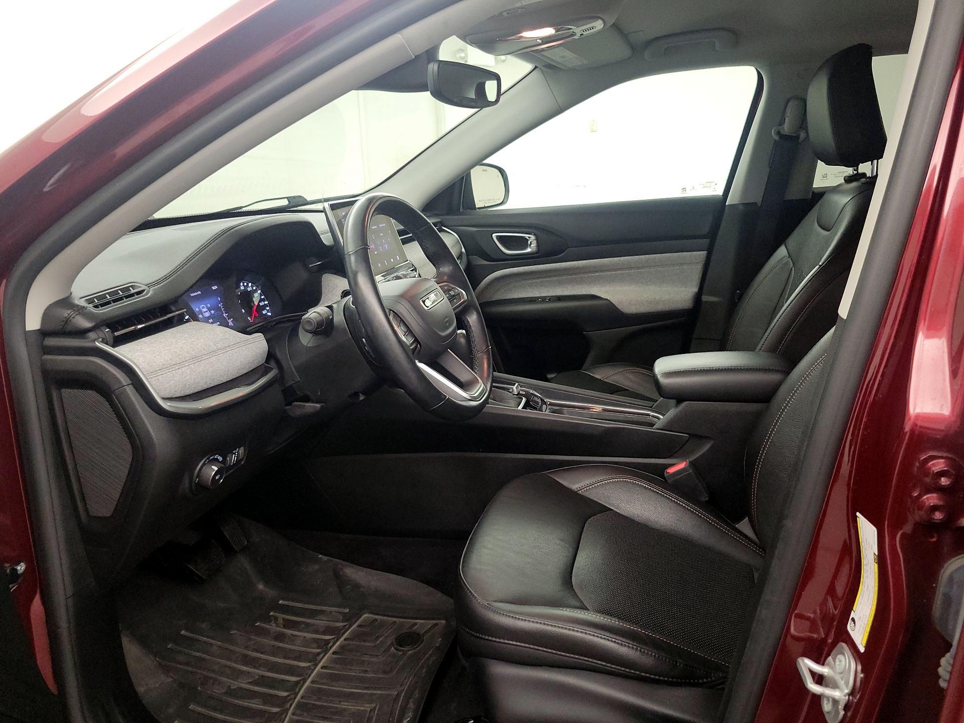 Thumbnail: 2022 Jeep Compass - 11