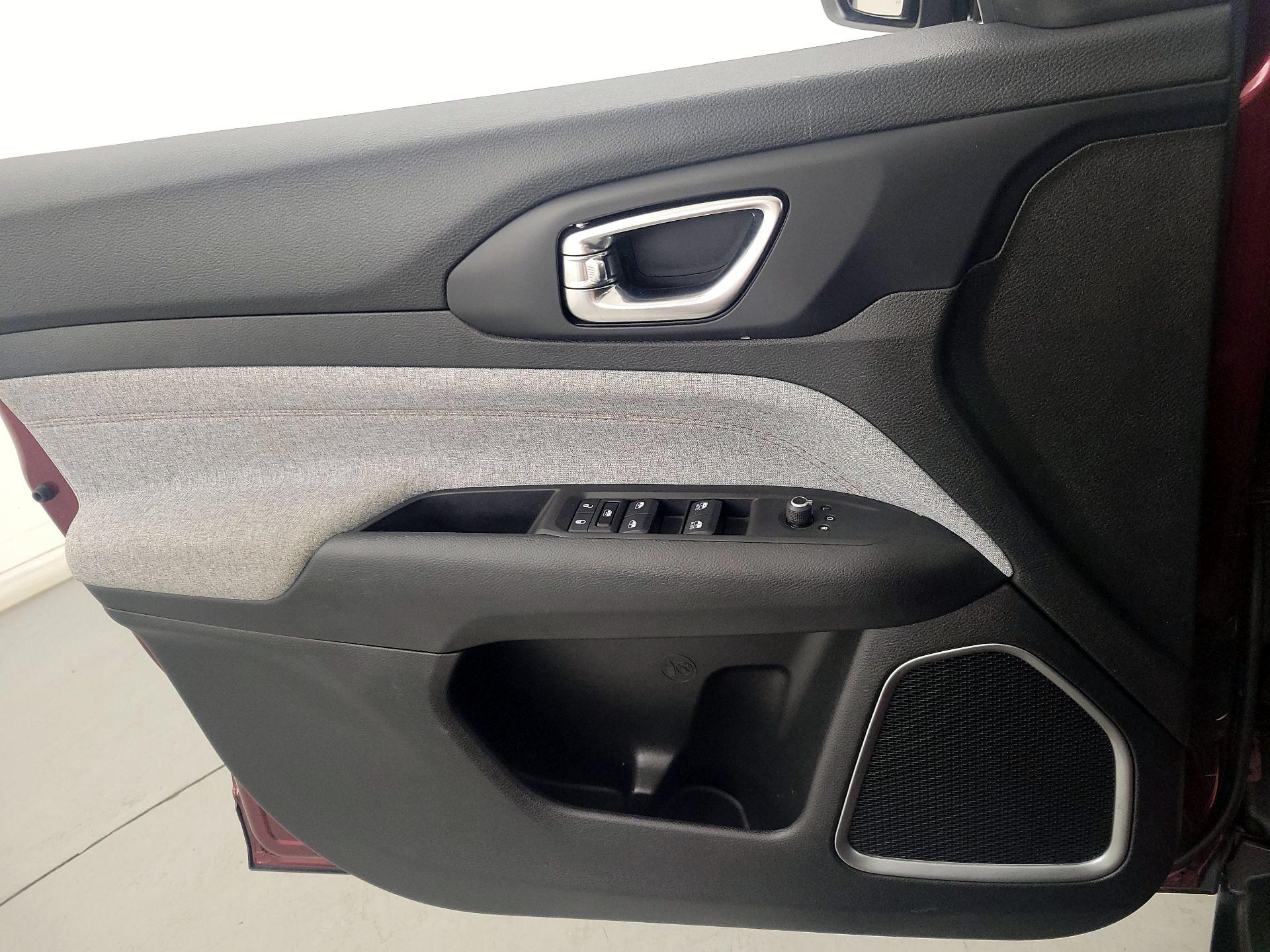 Thumbnail: 2022 Jeep Compass - 12