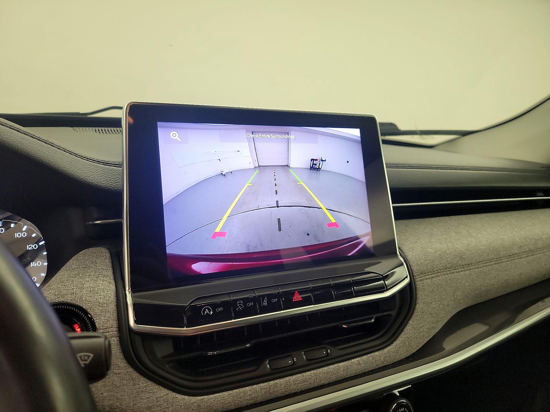 Thumbnail: 2022 Jeep Compass - 14