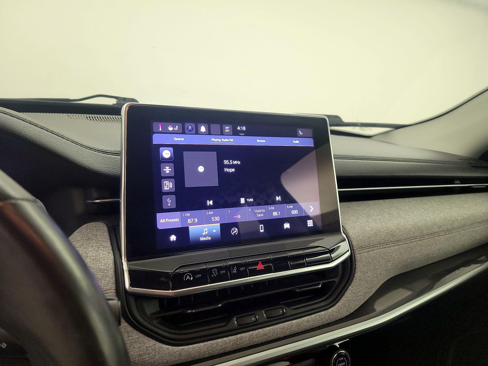 Thumbnail: 2022 Jeep Compass - 15