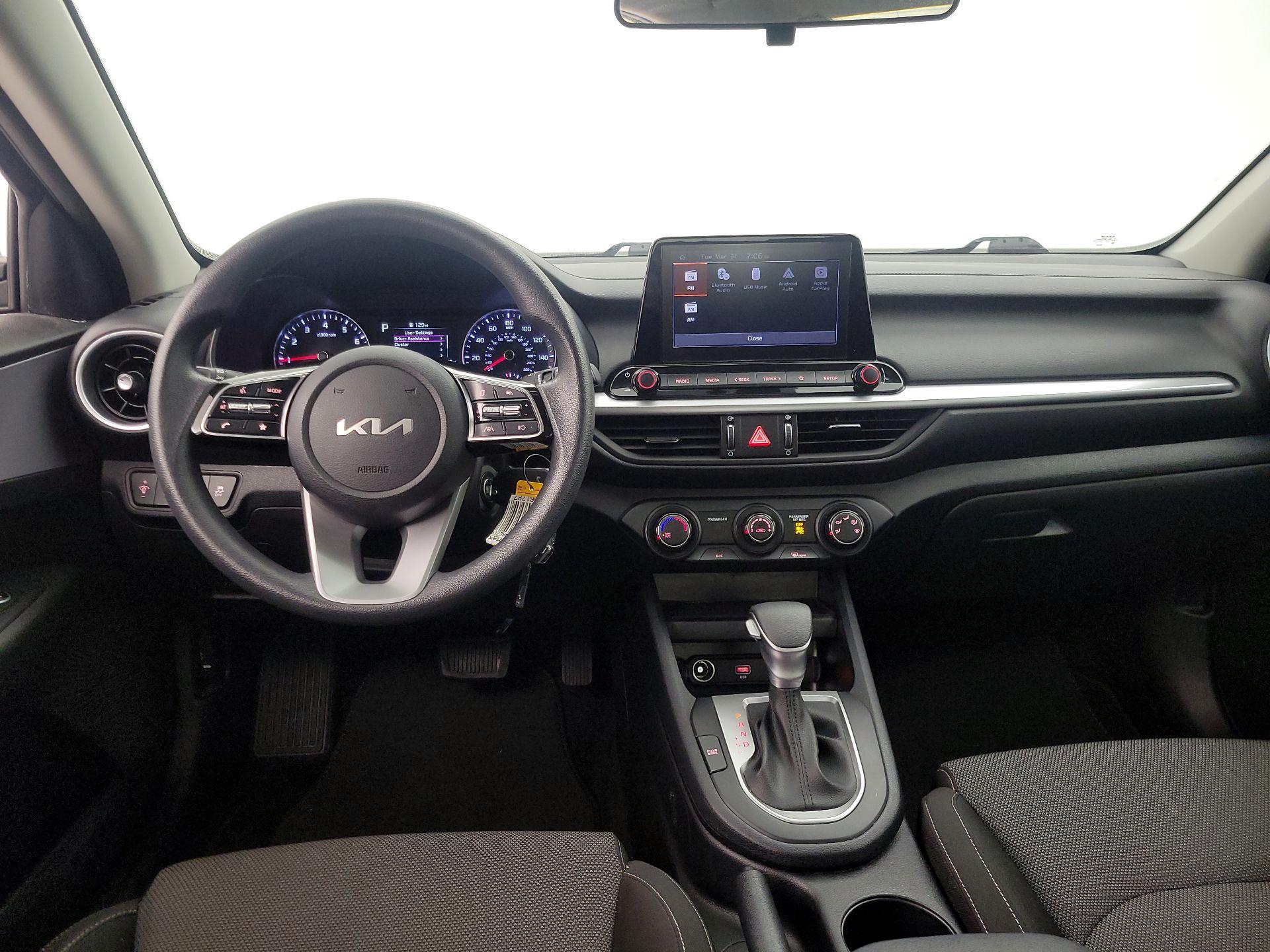 Thumbnail: 2024 Kia Forte - 9